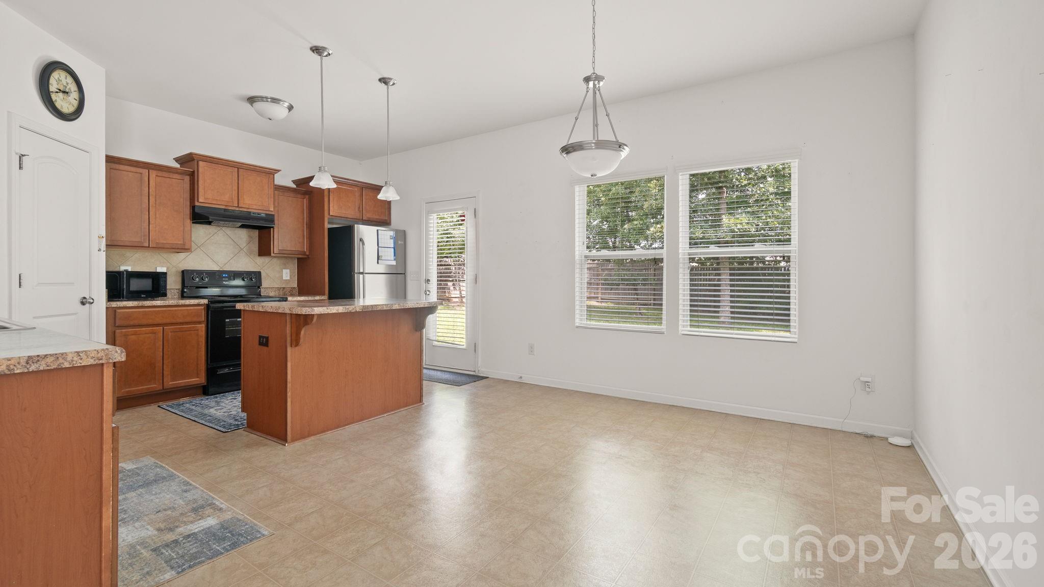 12792 Clydesdale Drive Property Photo 8