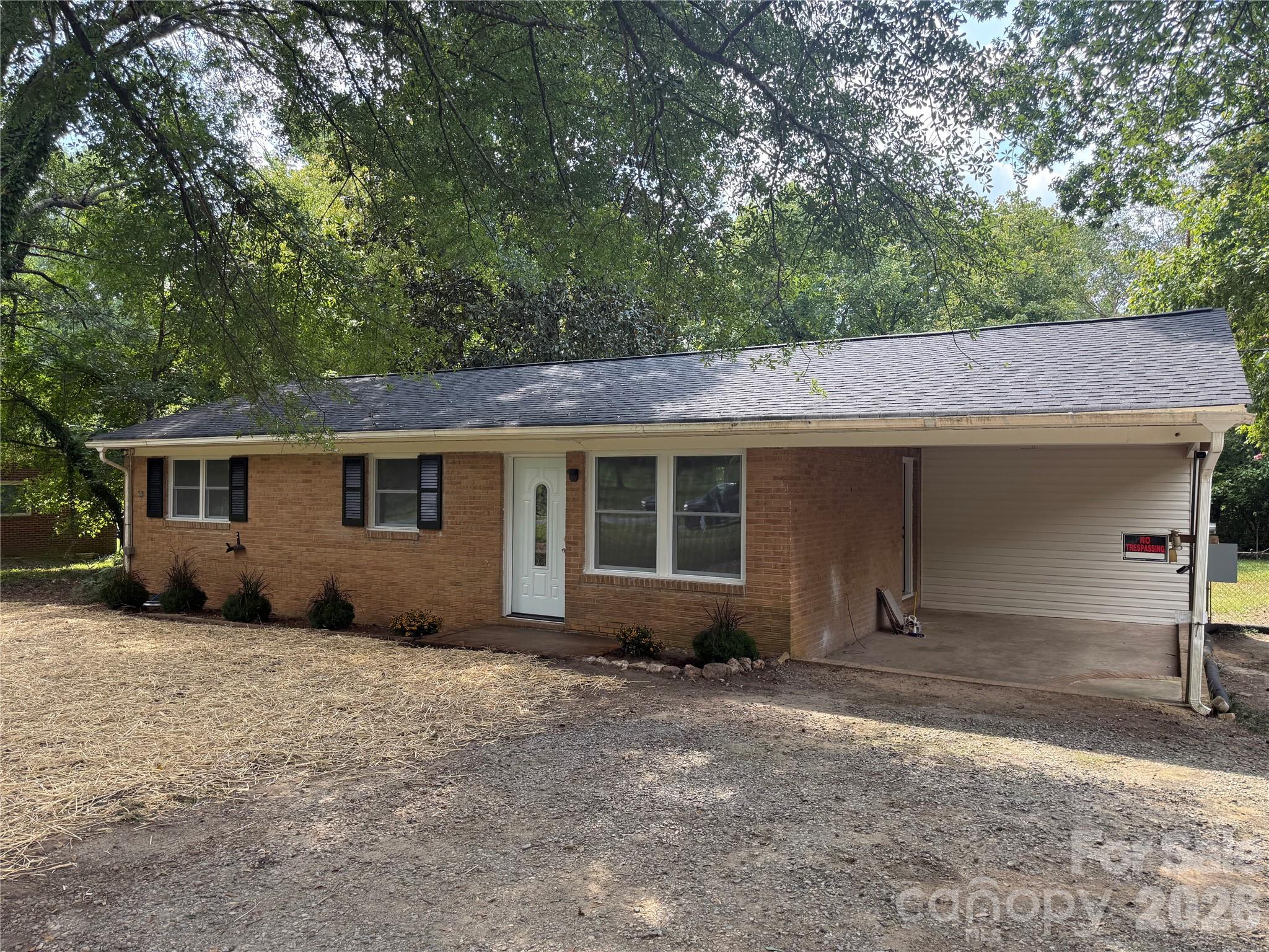 4814 Chapel Grove Road Property Photo 1