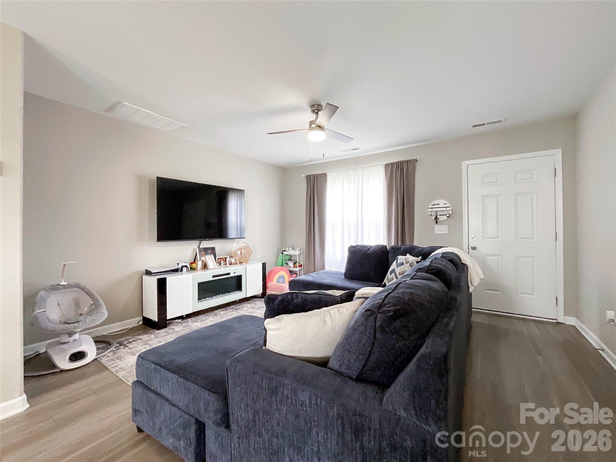 3005 Chatuge Court Property Photo 4