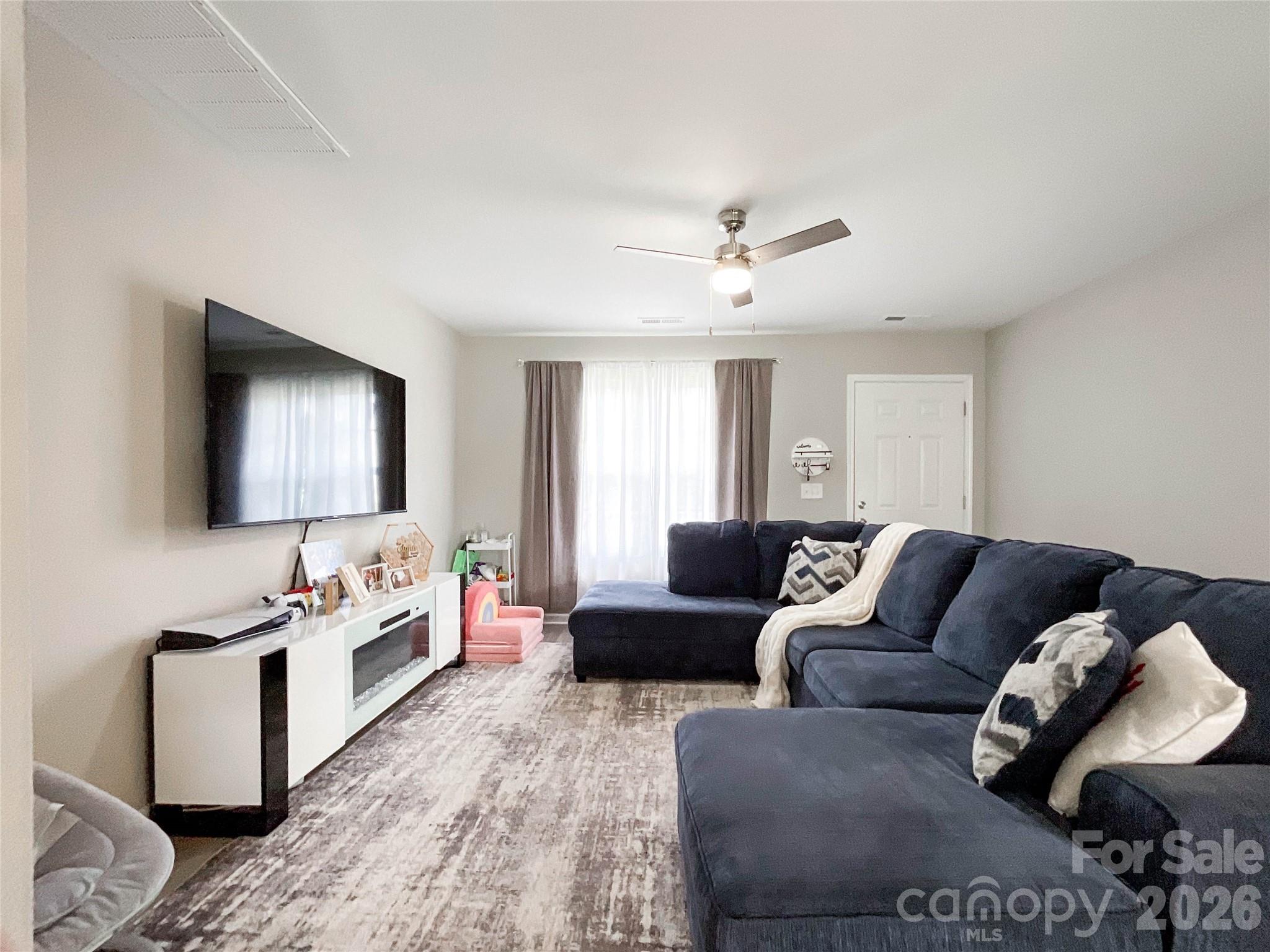 3005 Chatuge Court Property Photo 5