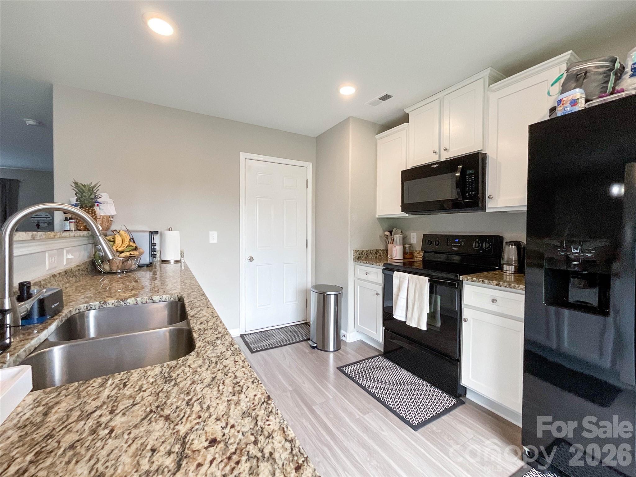 3005 Chatuge Court Property Photo 12