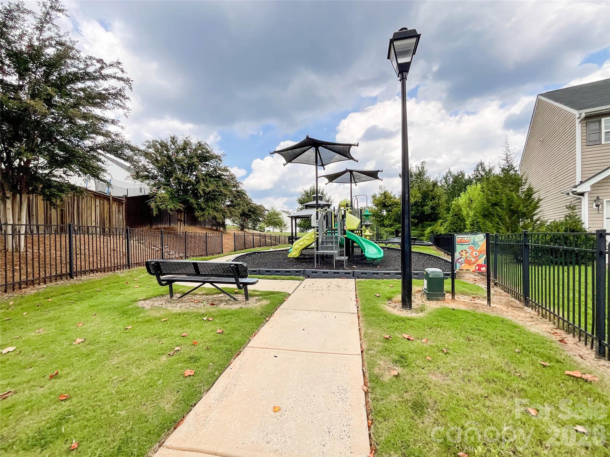 3005 Chatuge Court Property Photo 34