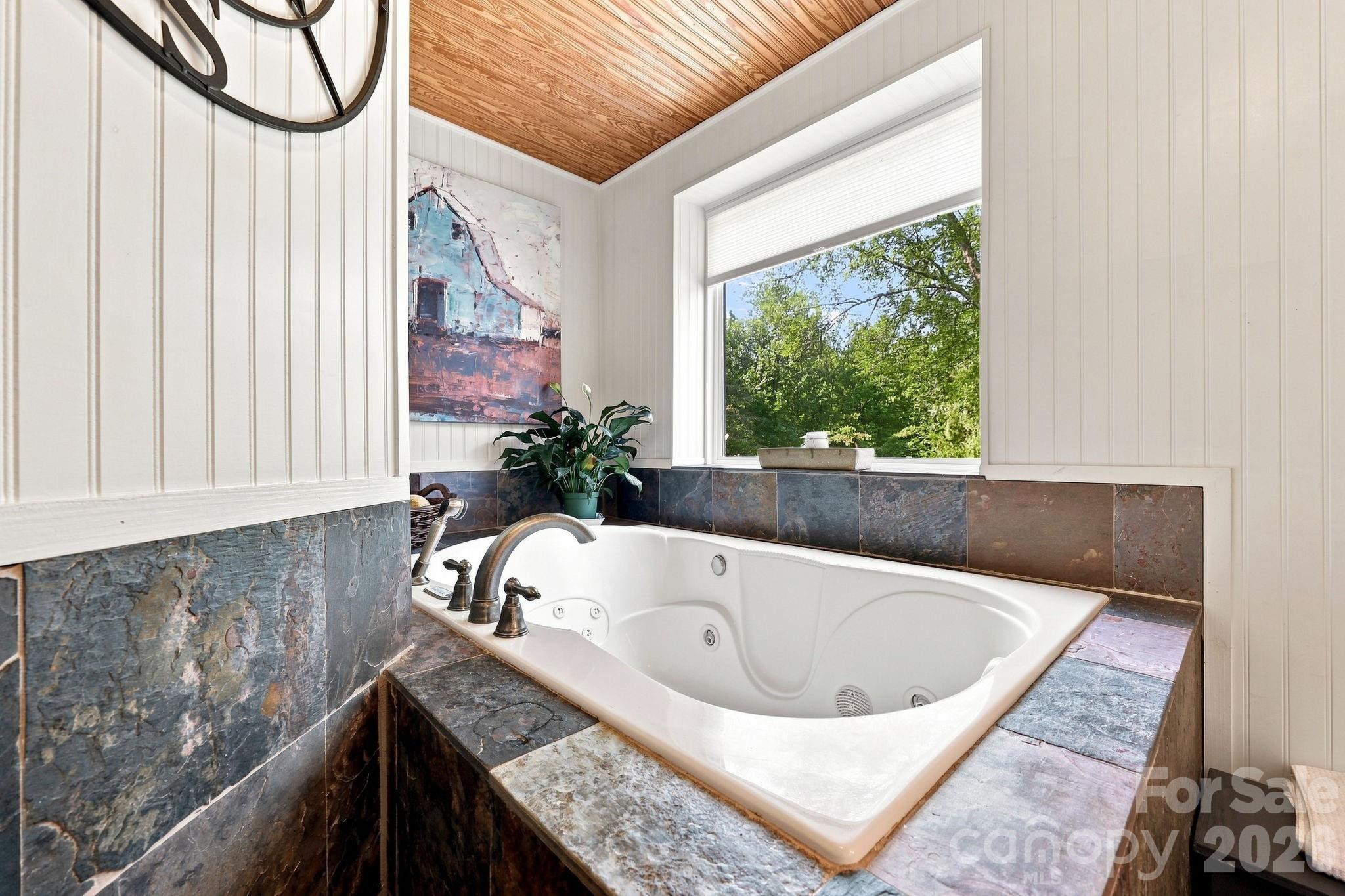 2595 Henderson Mill Road Property Photo 23