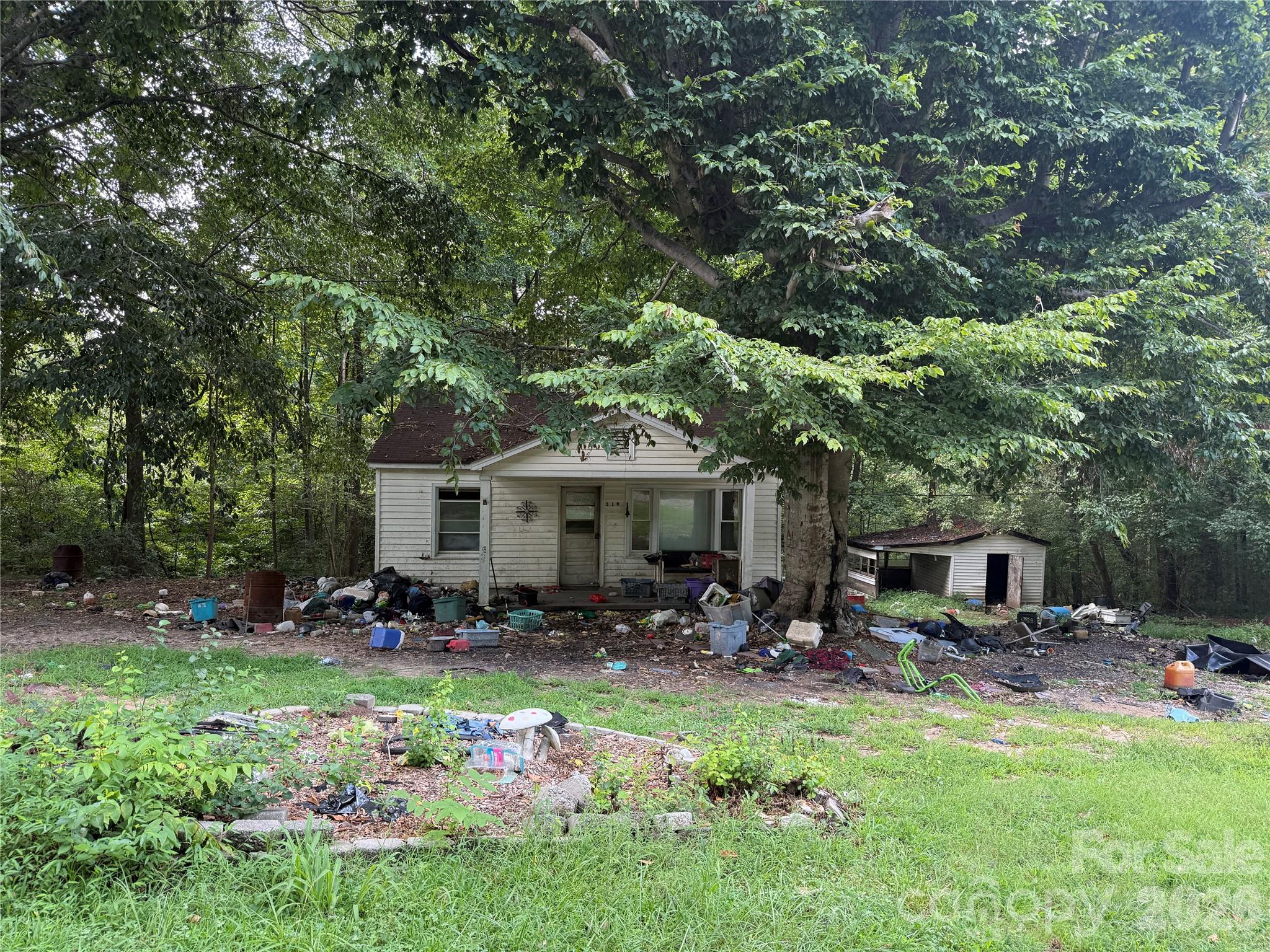 119 Lake Street Property Photo 3