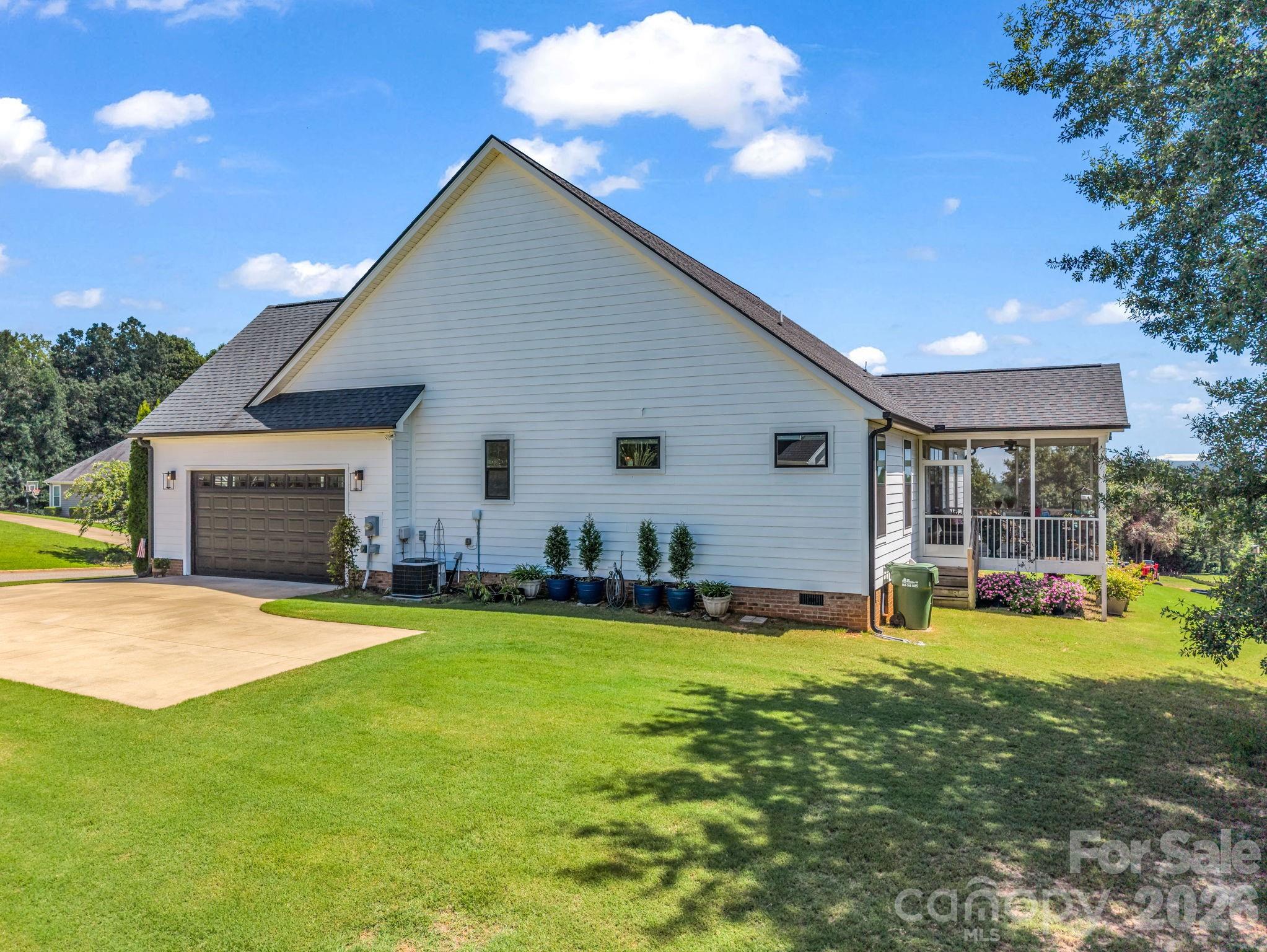 718 Tinsberry Lane Property Photo 8