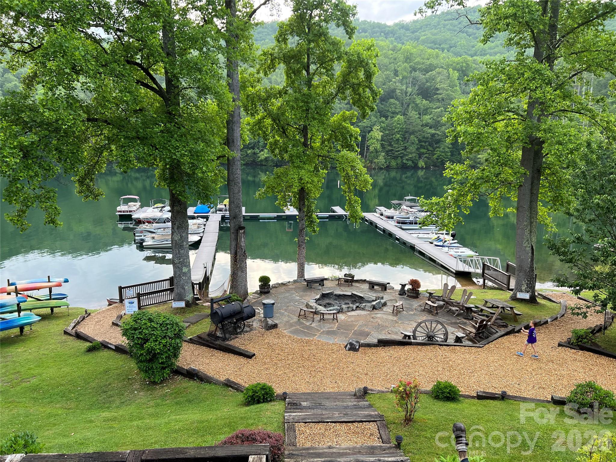 135 Ridge Top Drive Property Photo 6