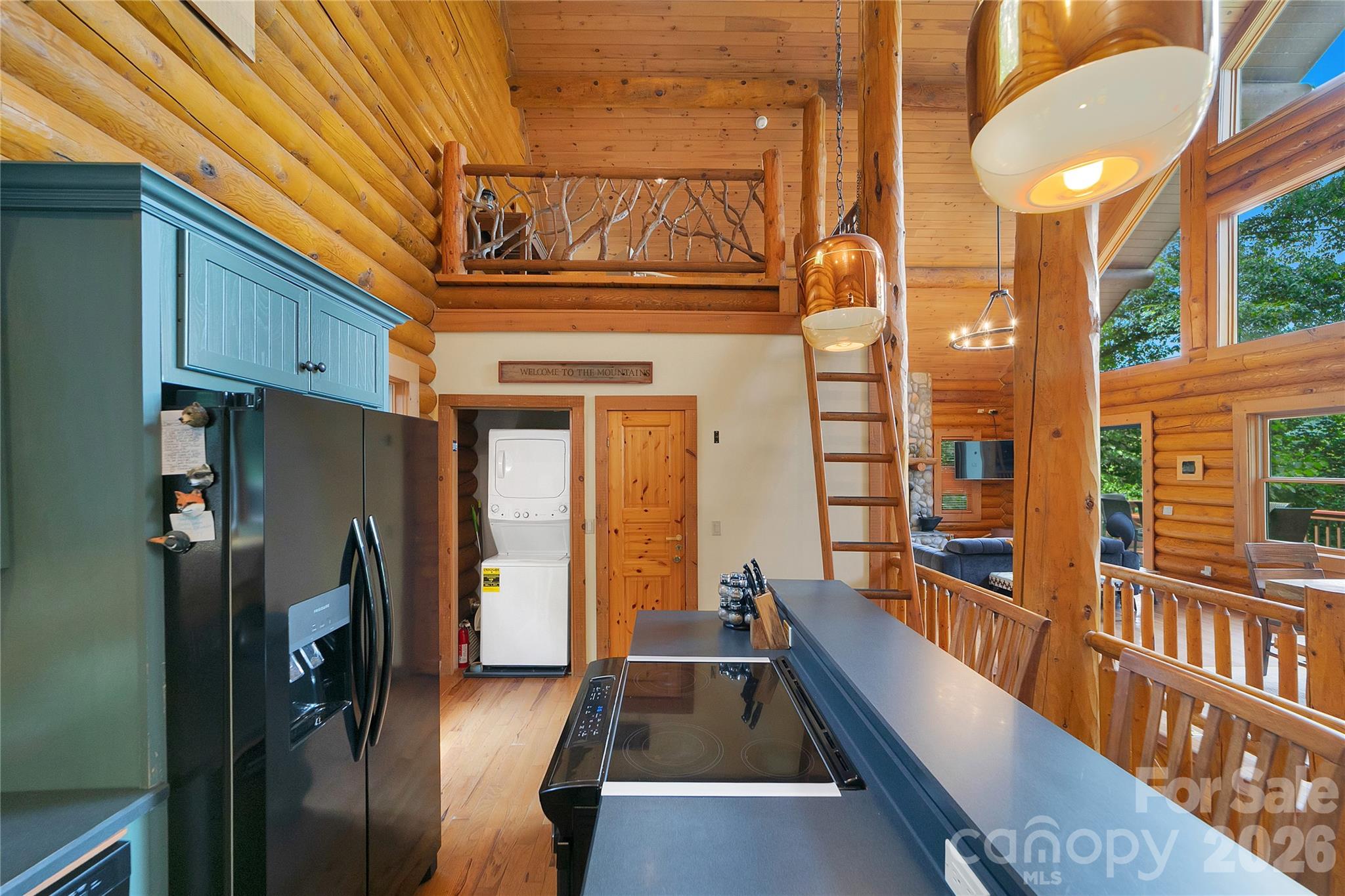 135 Ridge Top Drive Property Photo 9