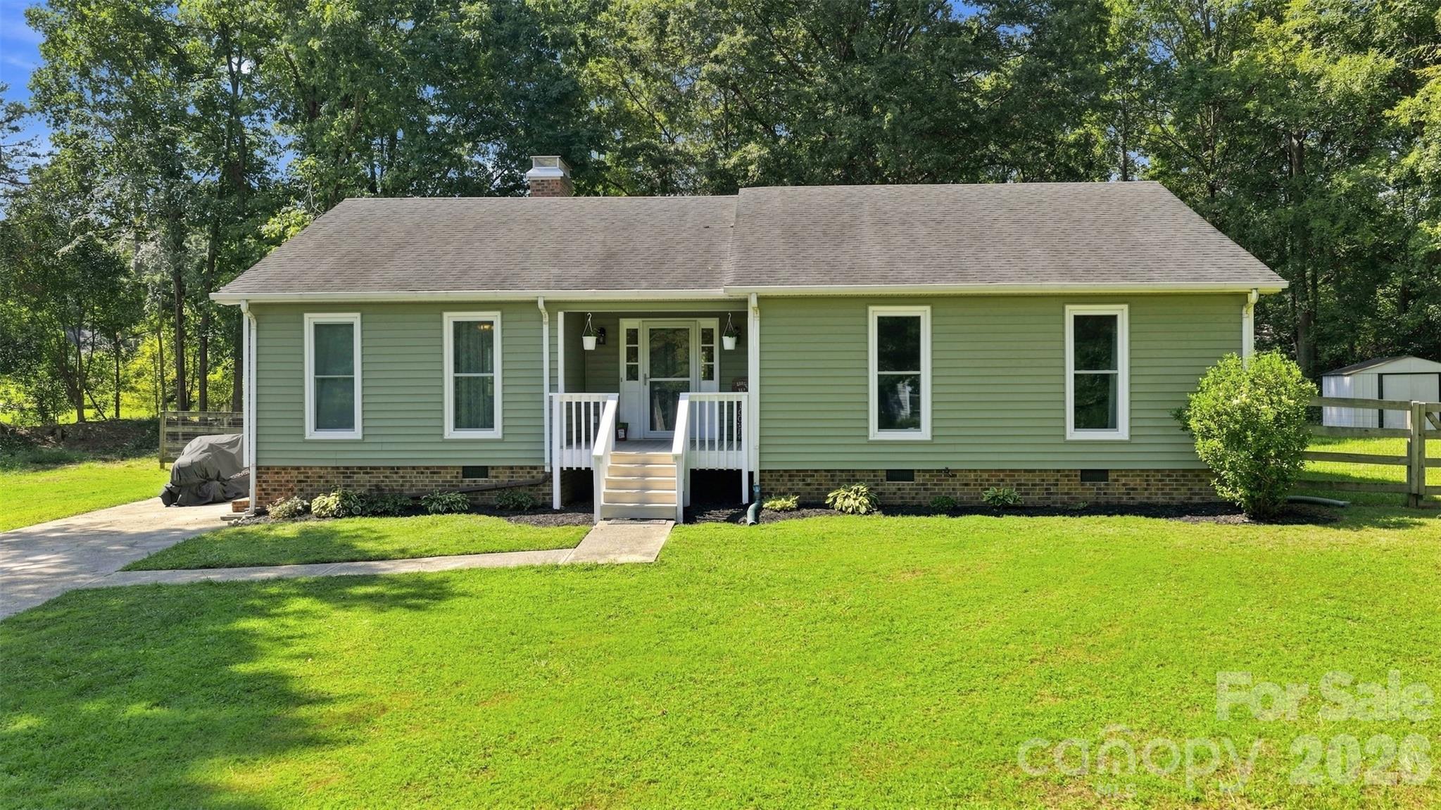 1405 Woodlark Place Property Photo 1