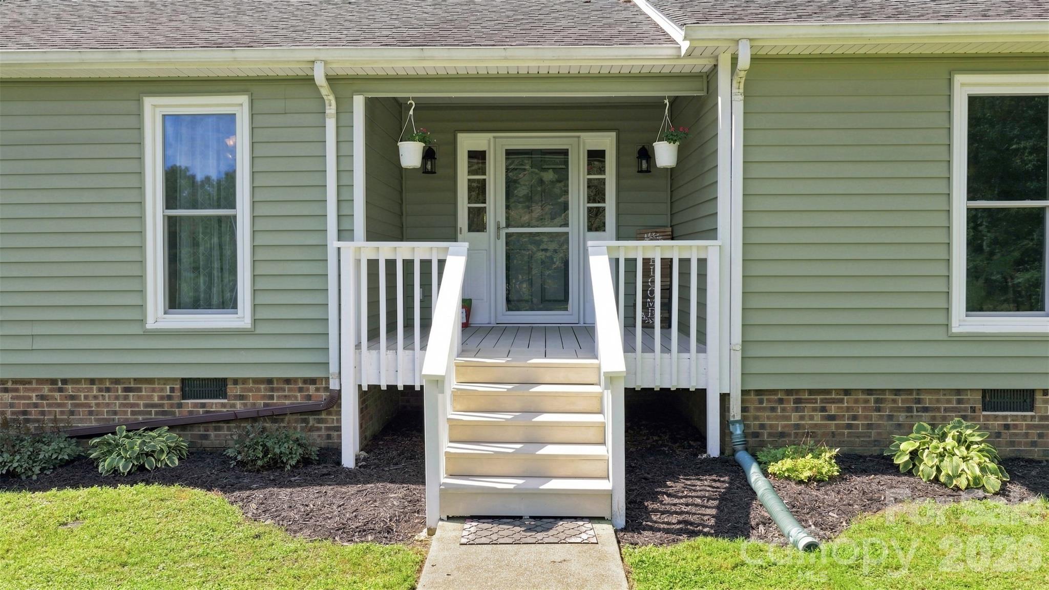 1405 Woodlark Place Property Photo 2