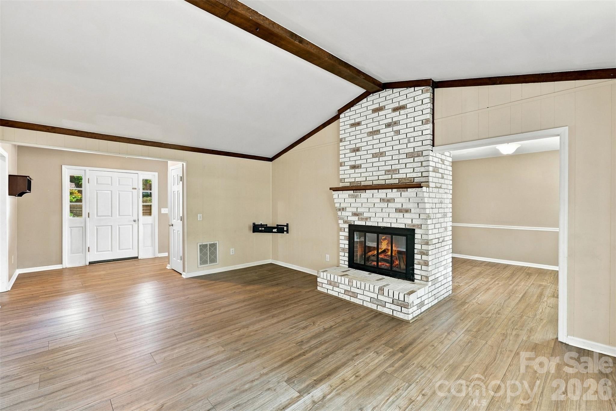 1405 Woodlark Place Property Photo 7