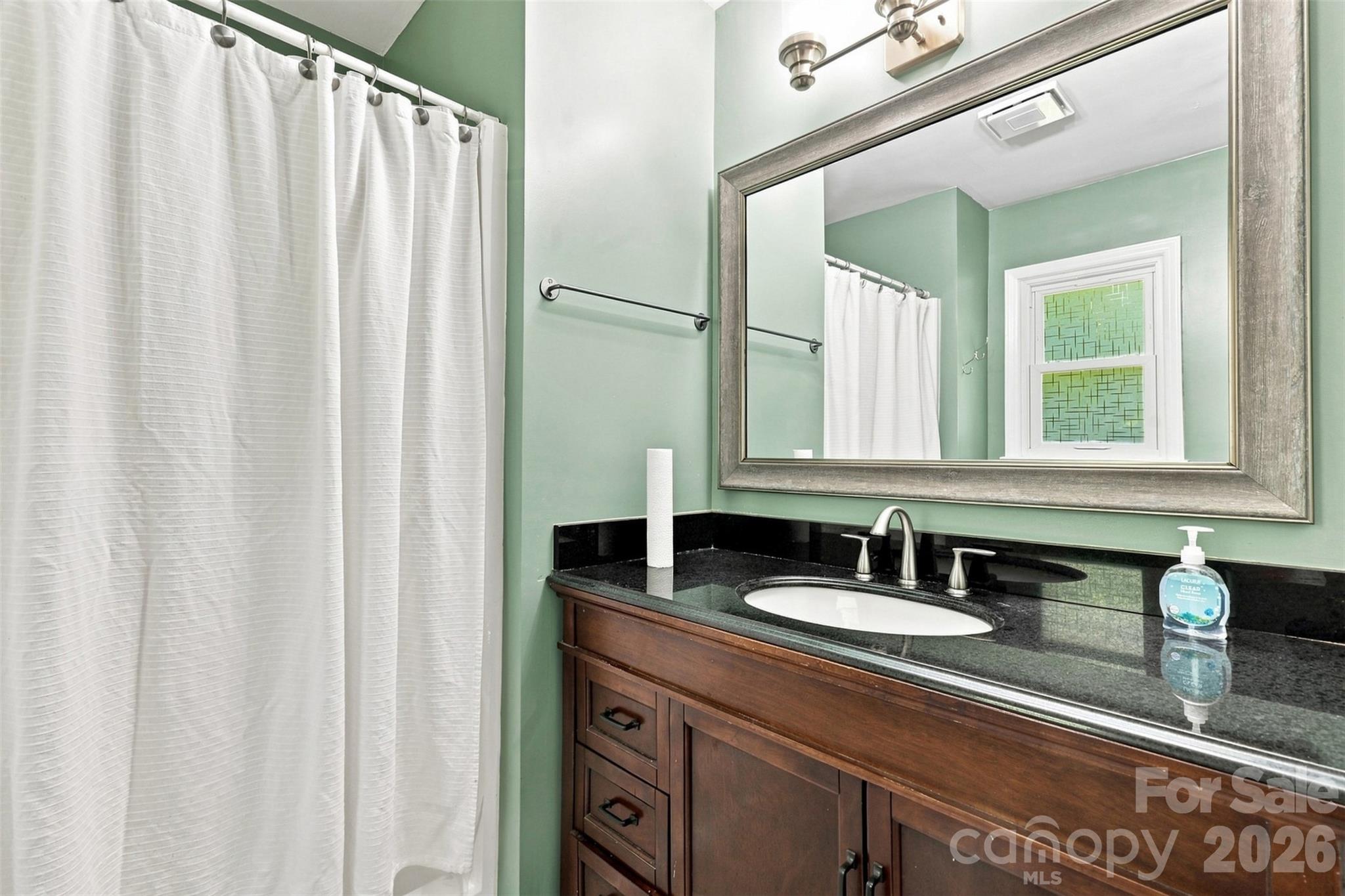 1405 Woodlark Place Property Photo 16