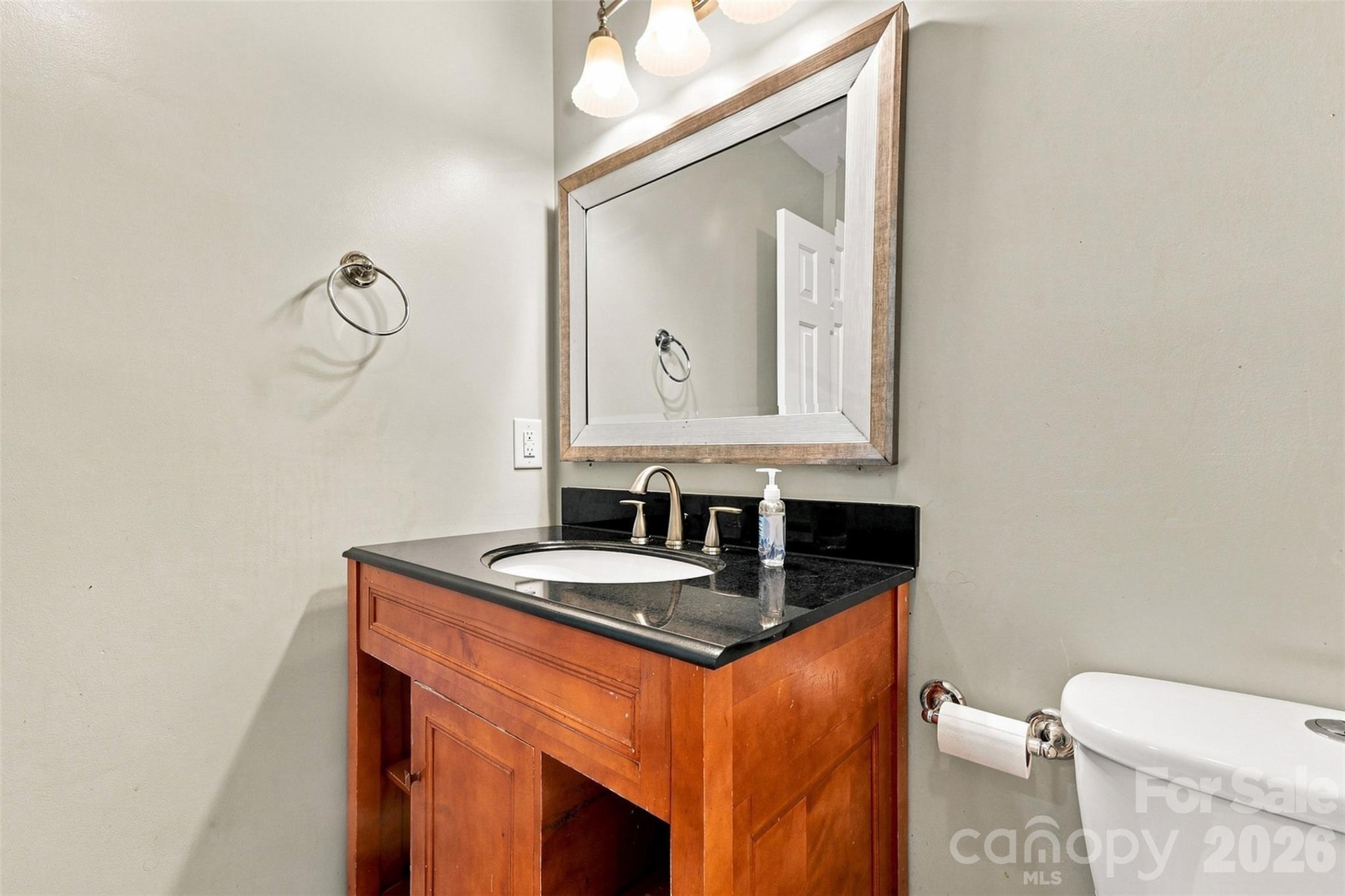 1405 Woodlark Place Property Photo 21