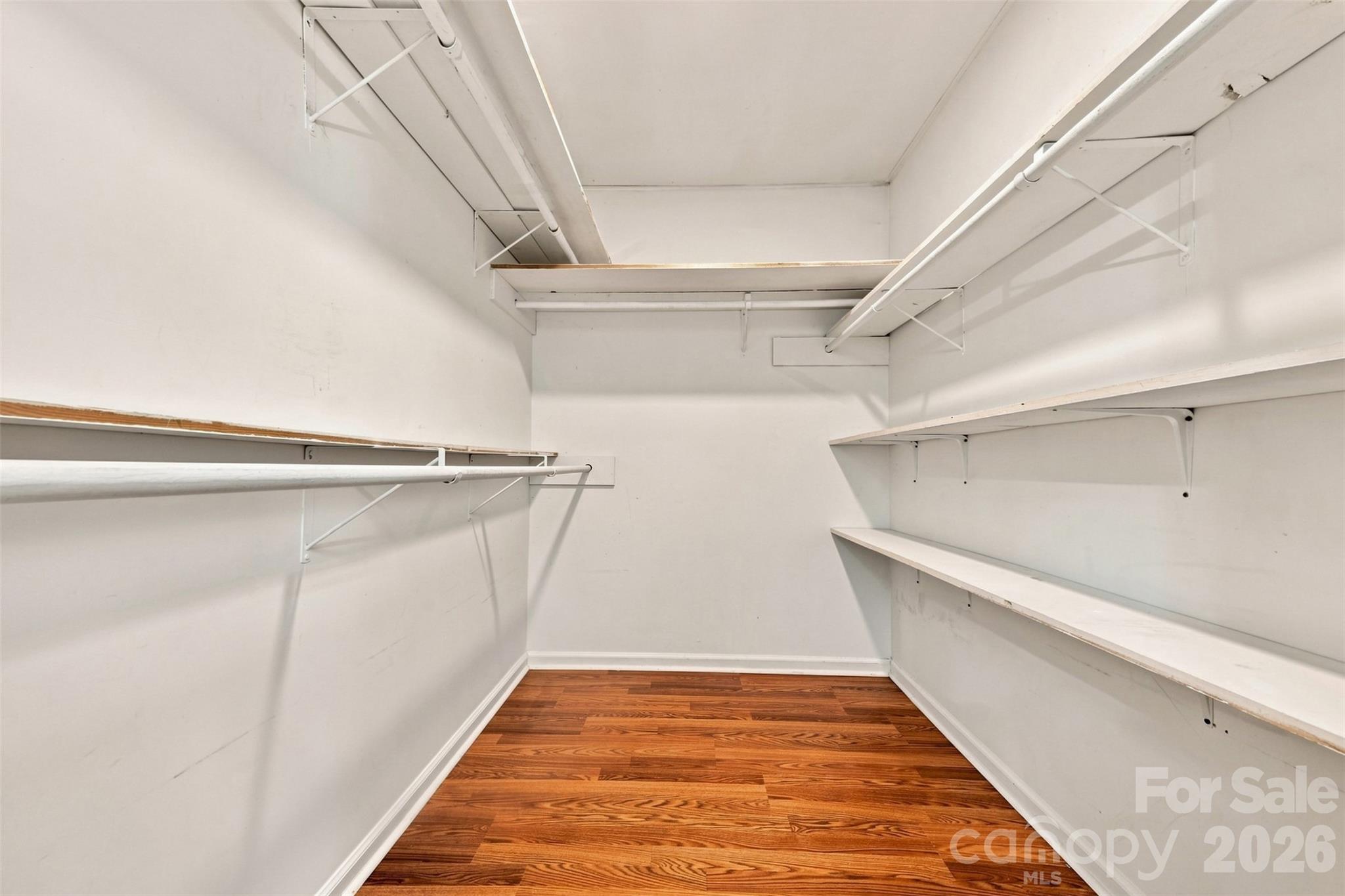 1405 Woodlark Place Property Photo 24