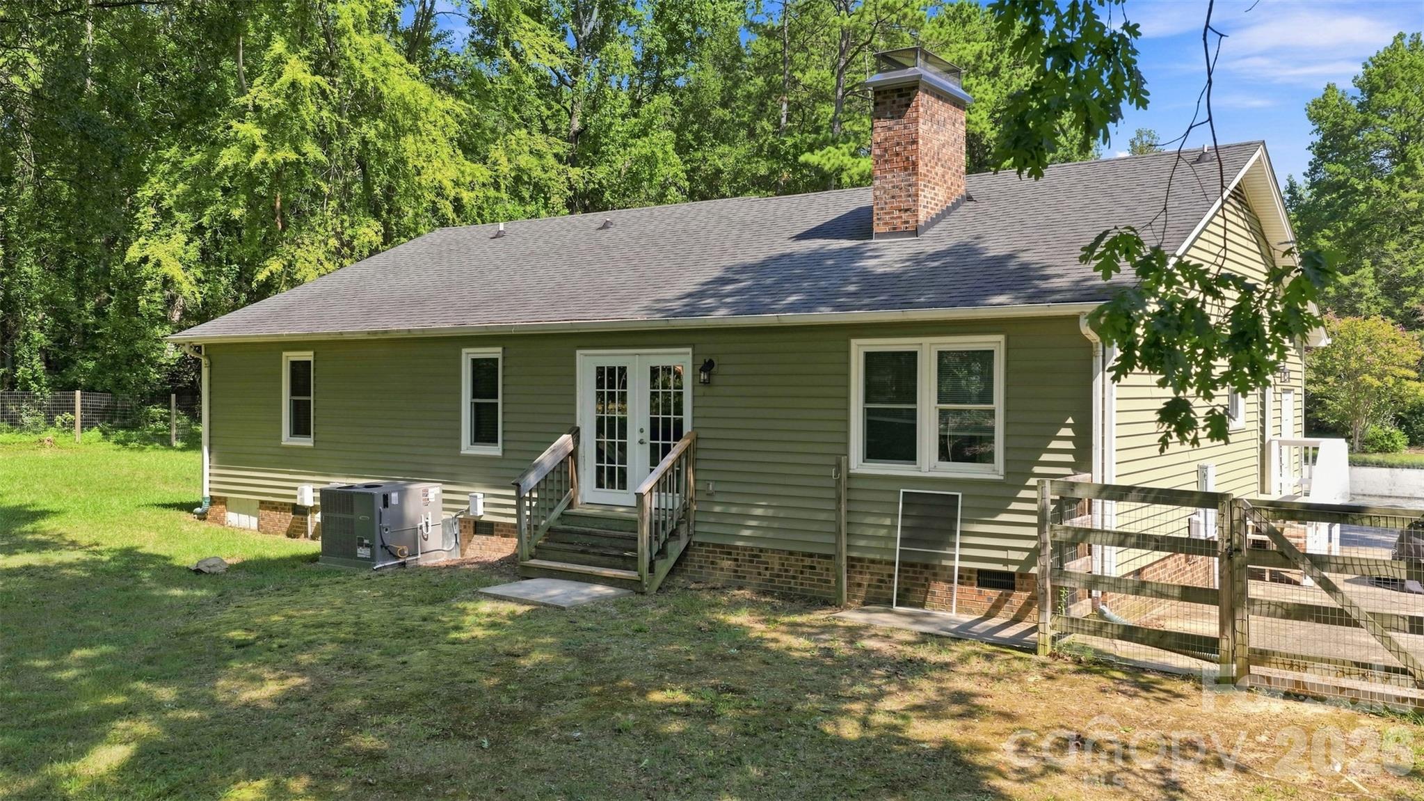 1405 Woodlark Place Property Photo 25