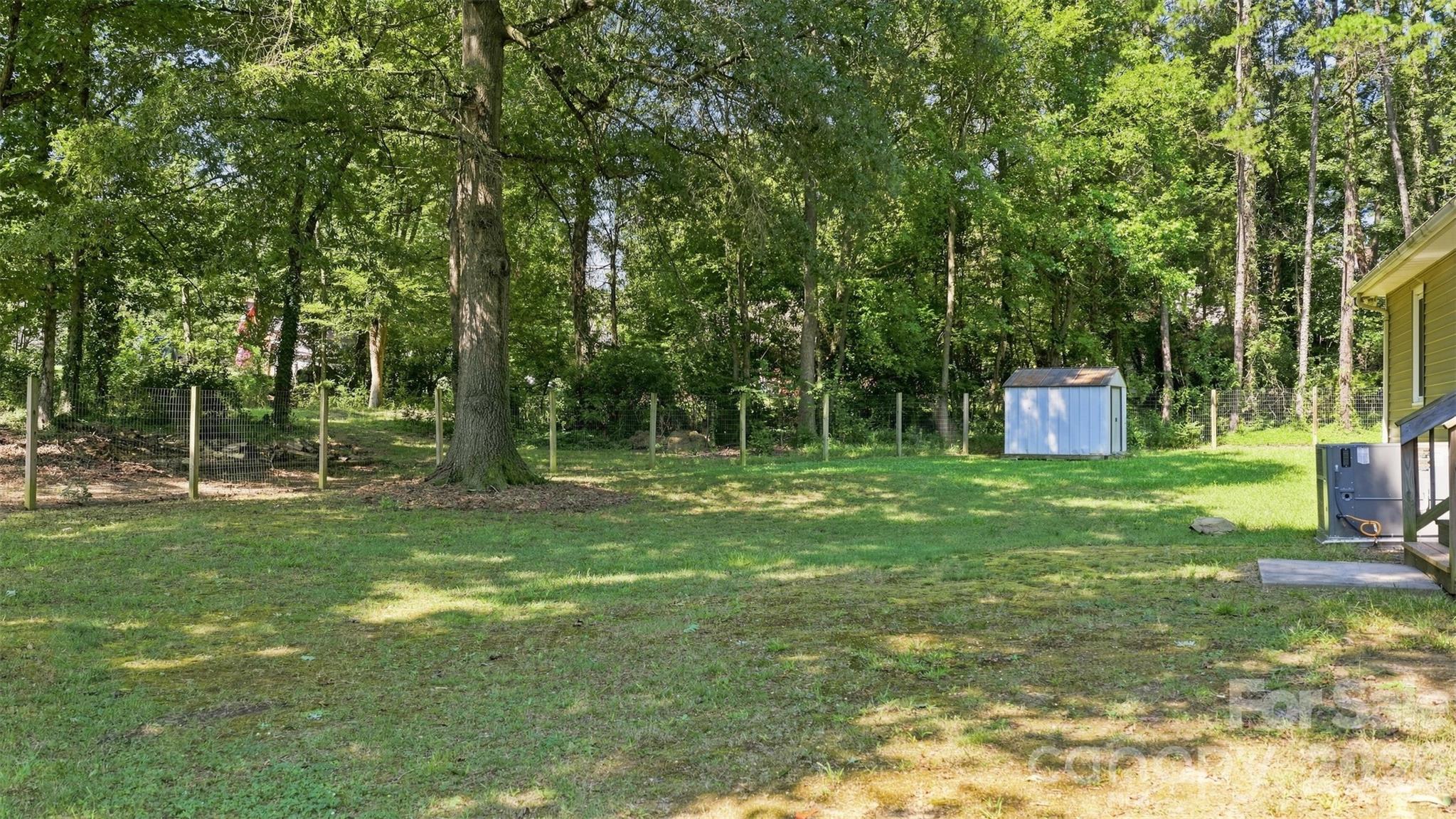 1405 Woodlark Place Property Photo 29