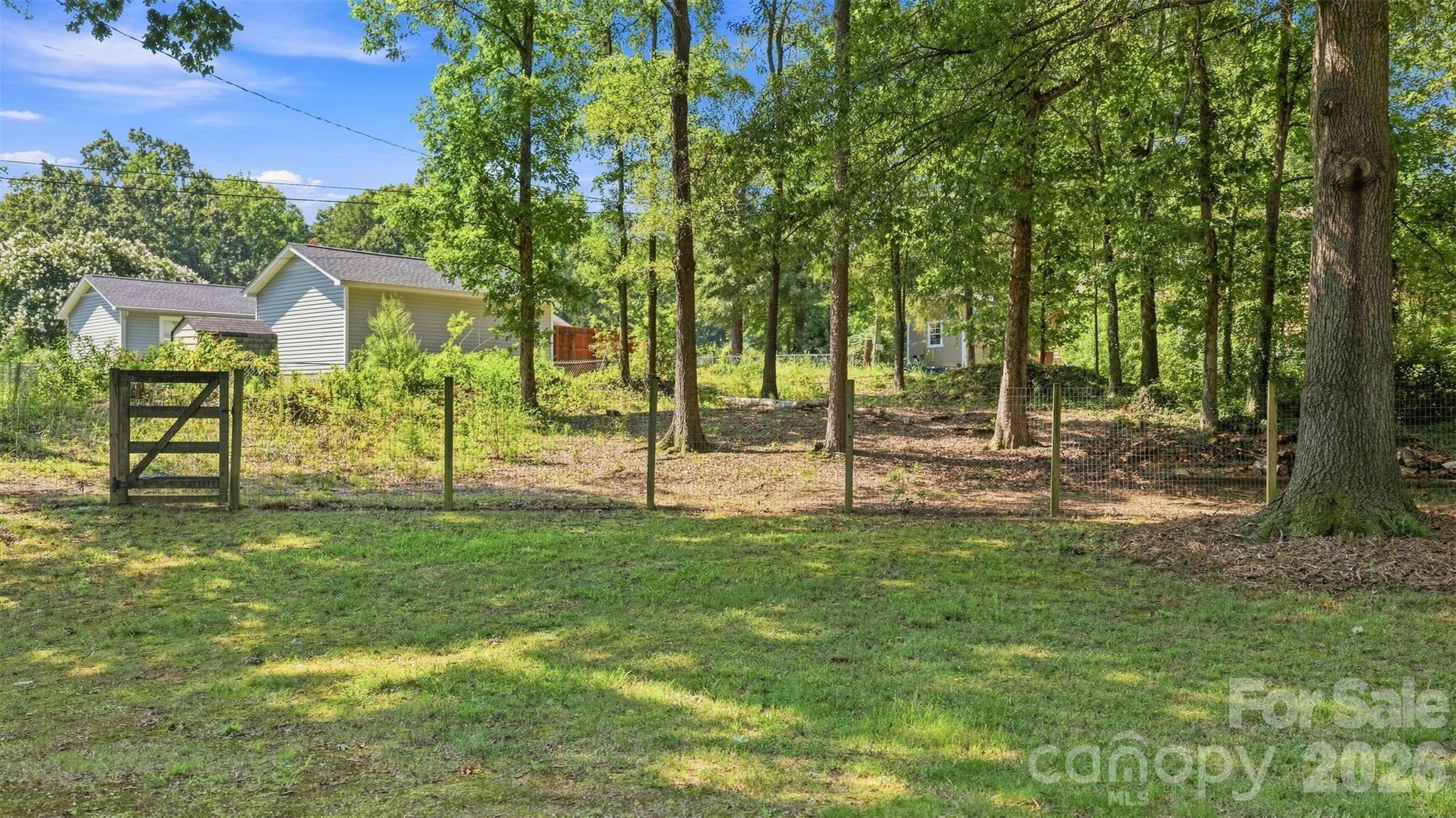 1405 Woodlark Place Property Photo 30