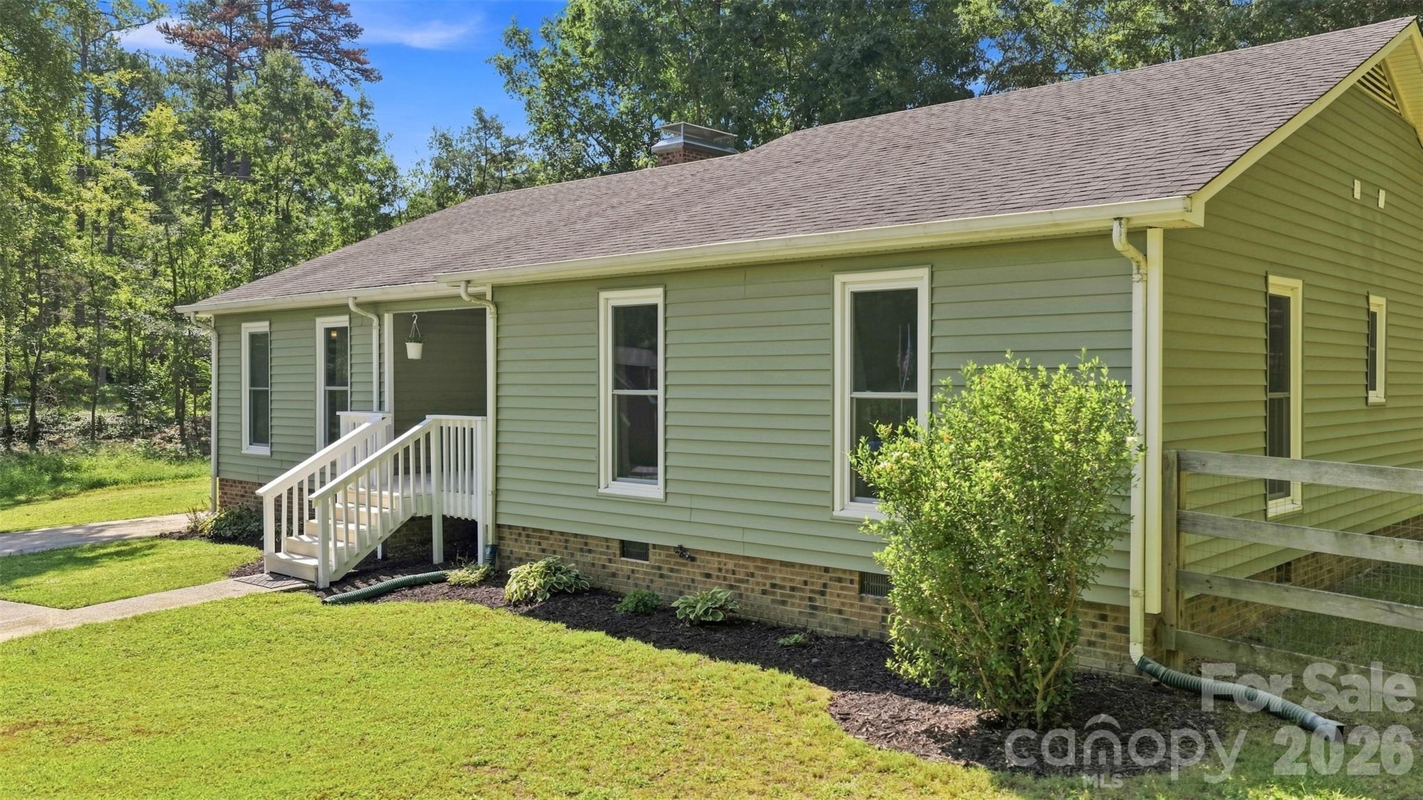 1405 Woodlark Place Property Photo 35