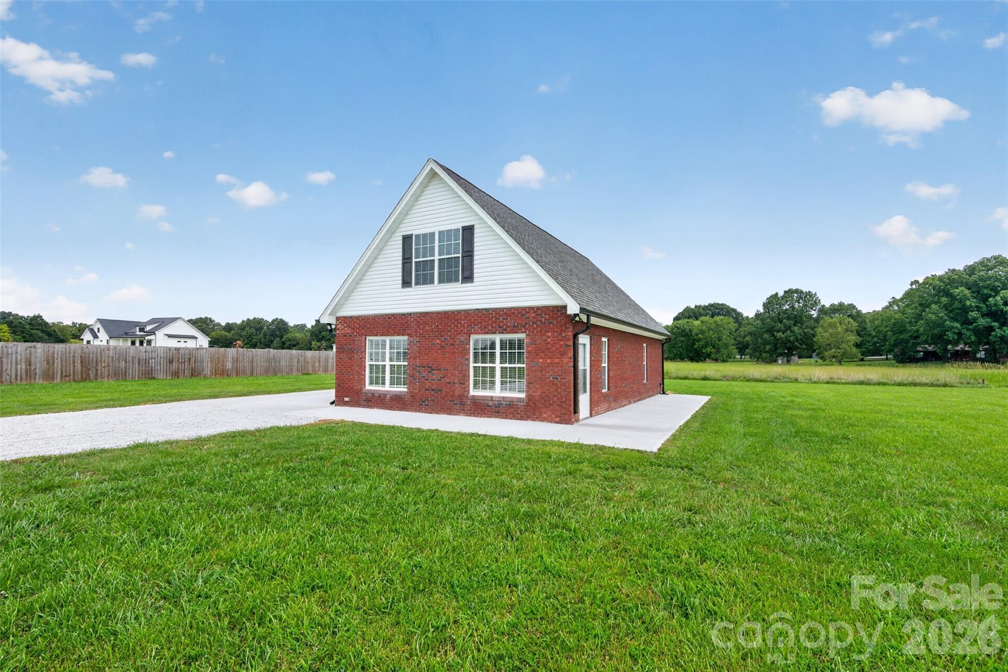 901 Hasty Road Property Photo 2