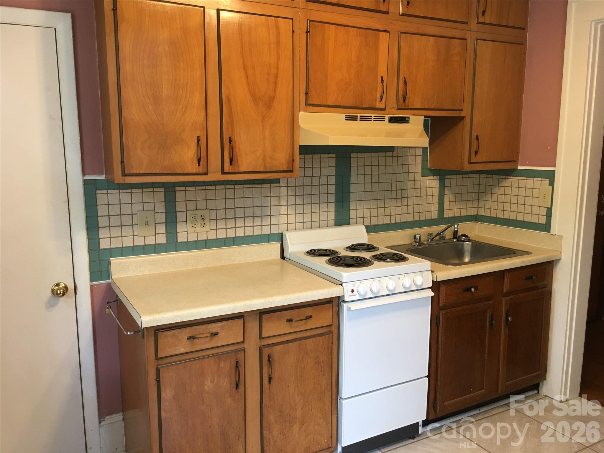 130 Edwin Place Property Photo 8