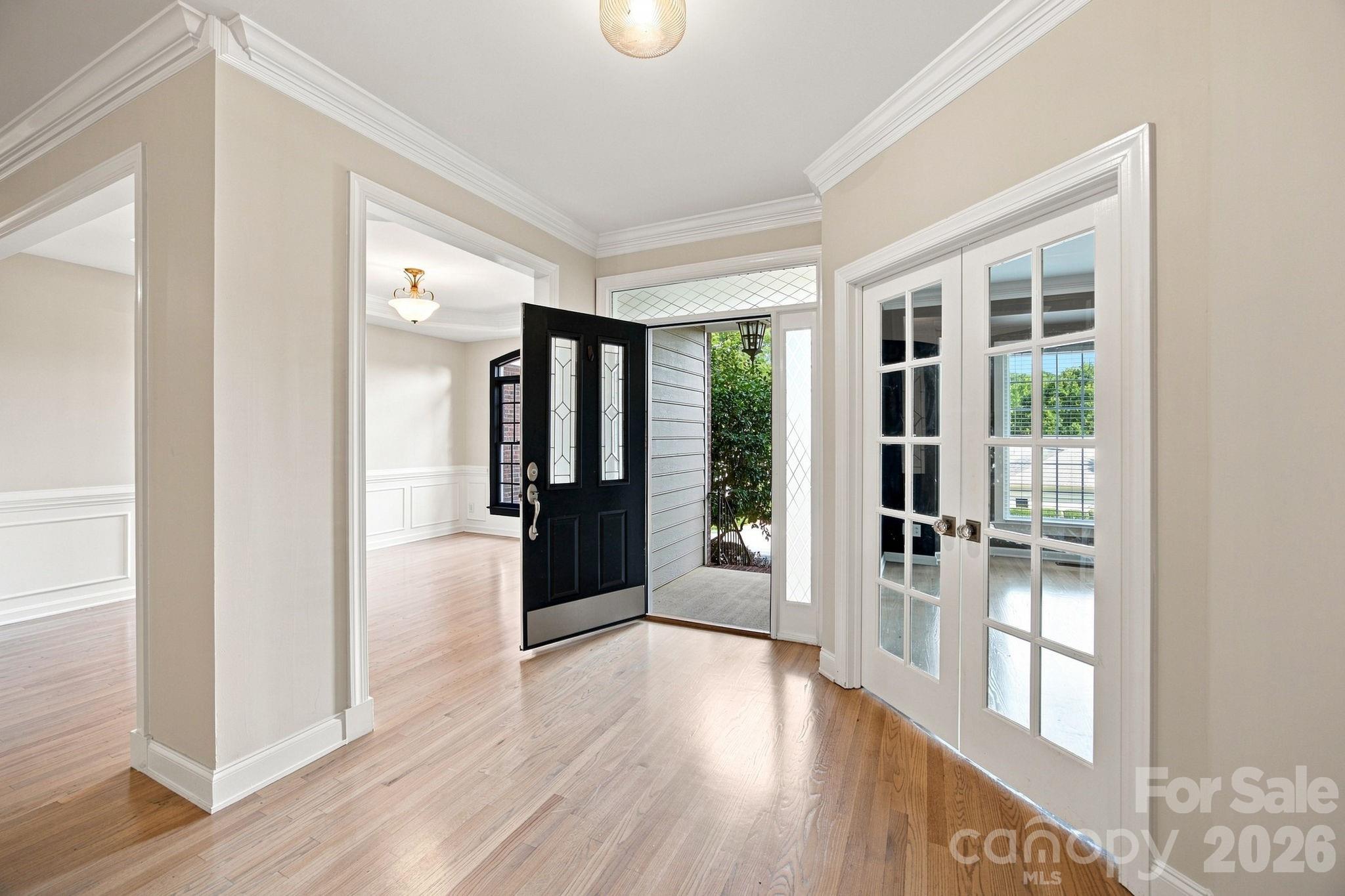 5111 Downing Creek Drive Property Photo 2