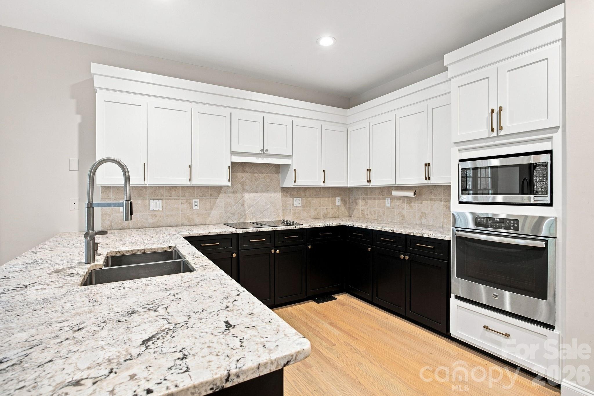 5111 Downing Creek Drive Property Photo 19