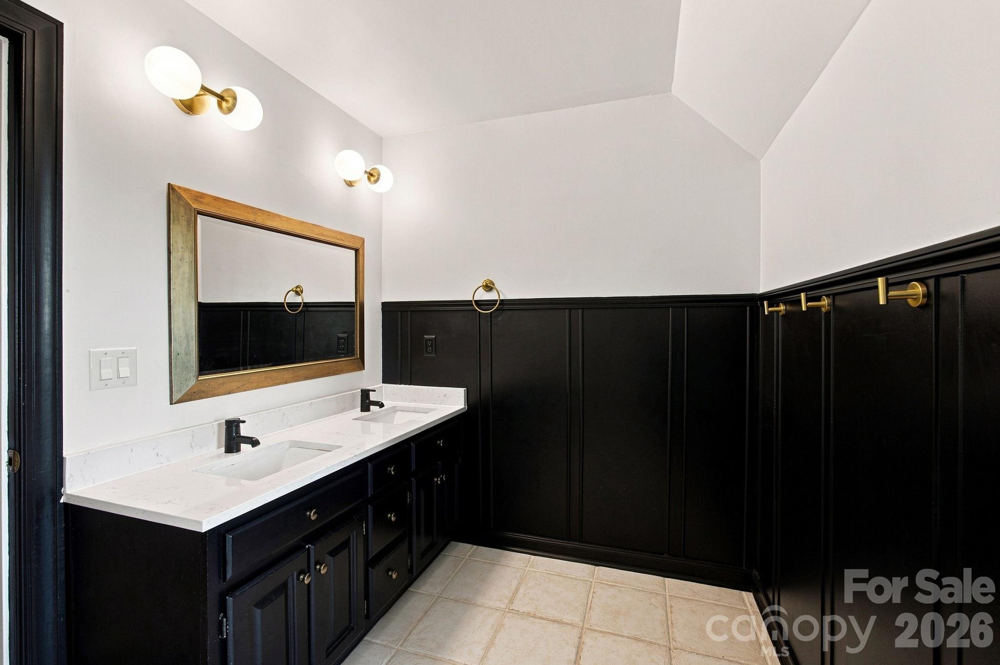 5111 Downing Creek Drive Property Photo 24