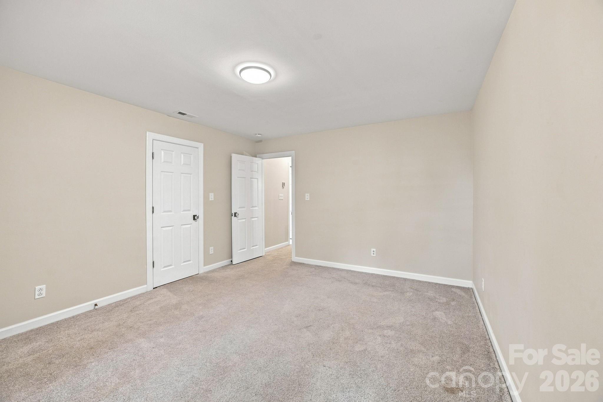 5111 Downing Creek Drive Property Photo 28