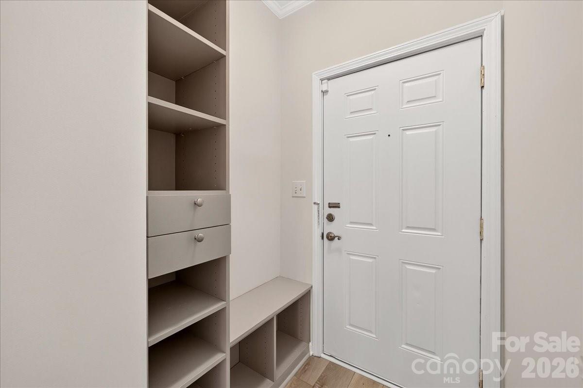 301 Queens Road 106 Property Photo 5