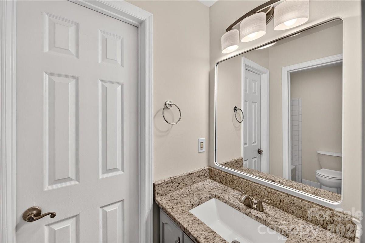 301 Queens Road 106 Property Photo 22