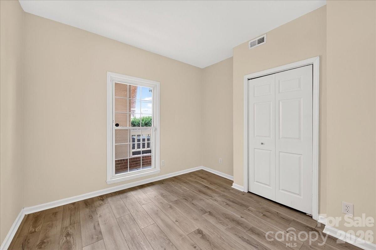 301 Queens Road 106 Property Photo 27