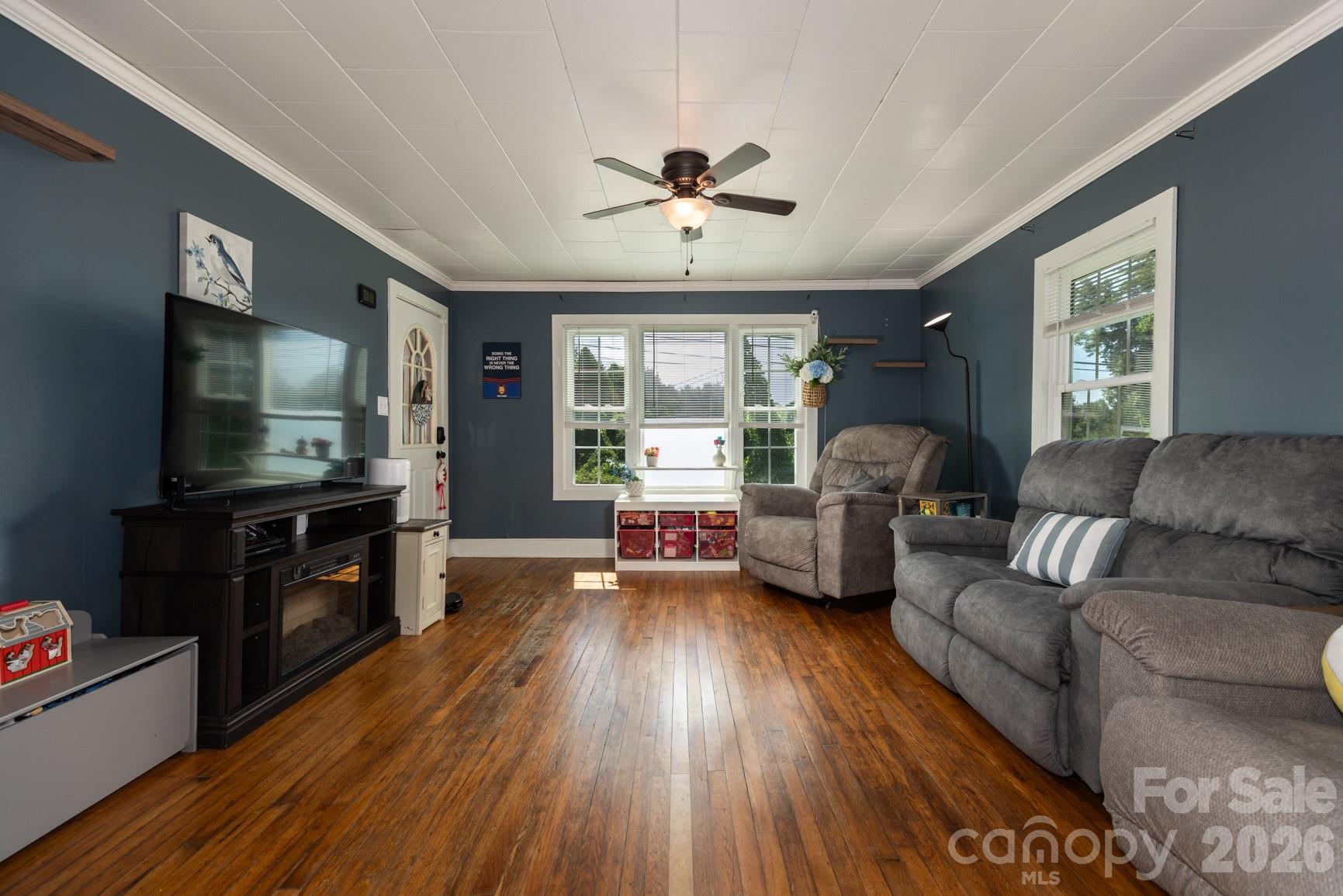 220 Collins Road Property Photo 10