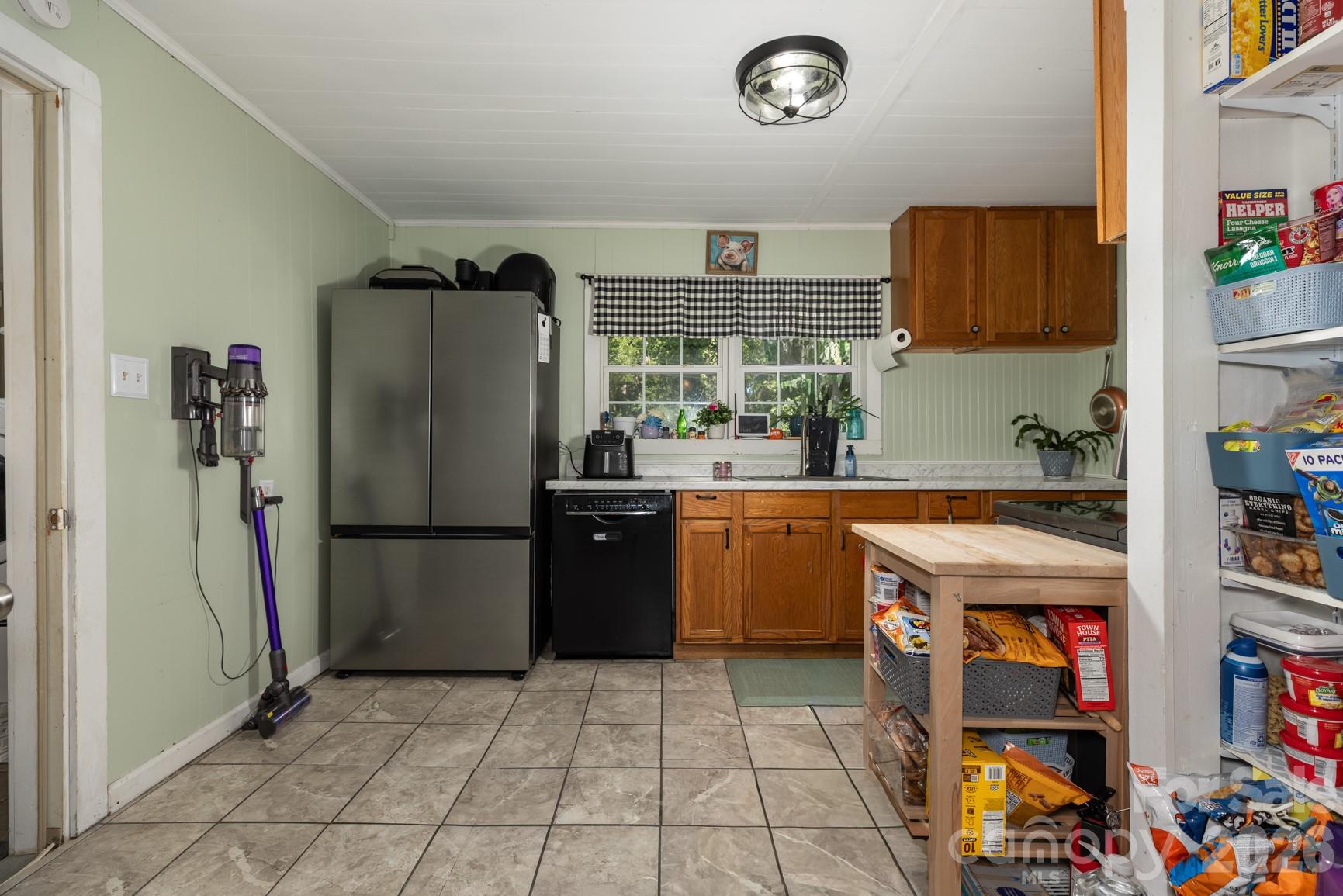 220 Collins Road Property Photo 14