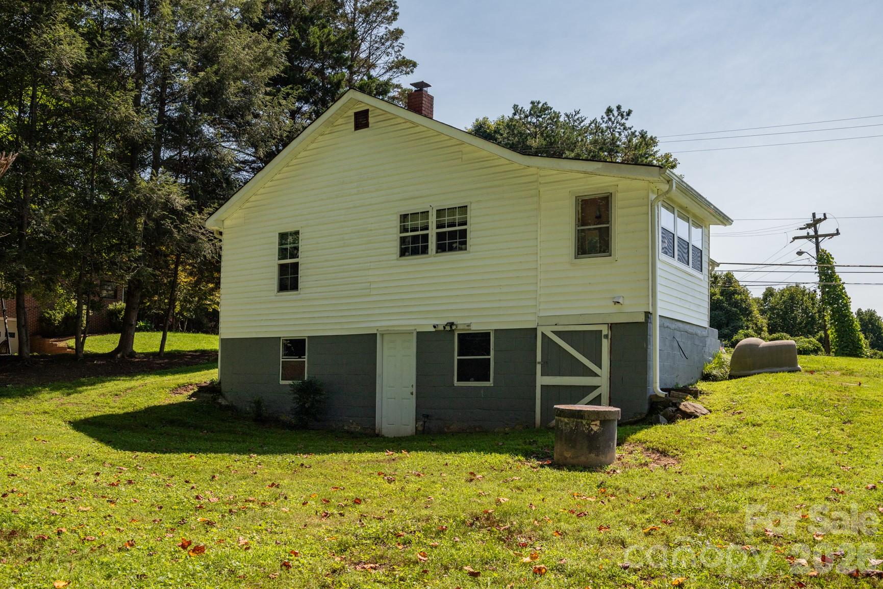 220 Collins Road Property Photo 34