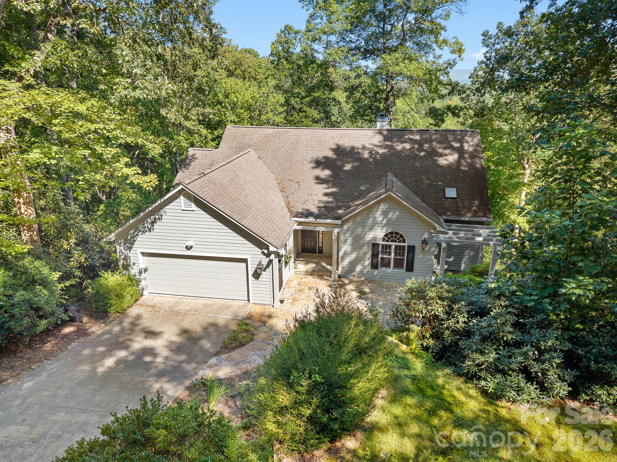 1001 Stone Drive Property Photo 1