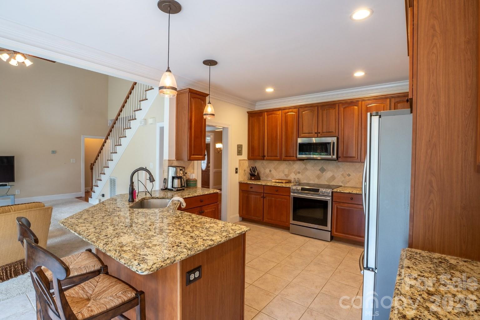 1927 Windmere Drive Property Photo 11