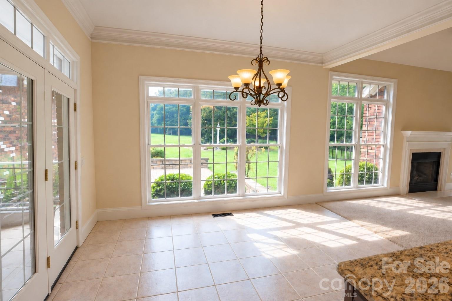 1927 Windmere Drive Property Photo 14