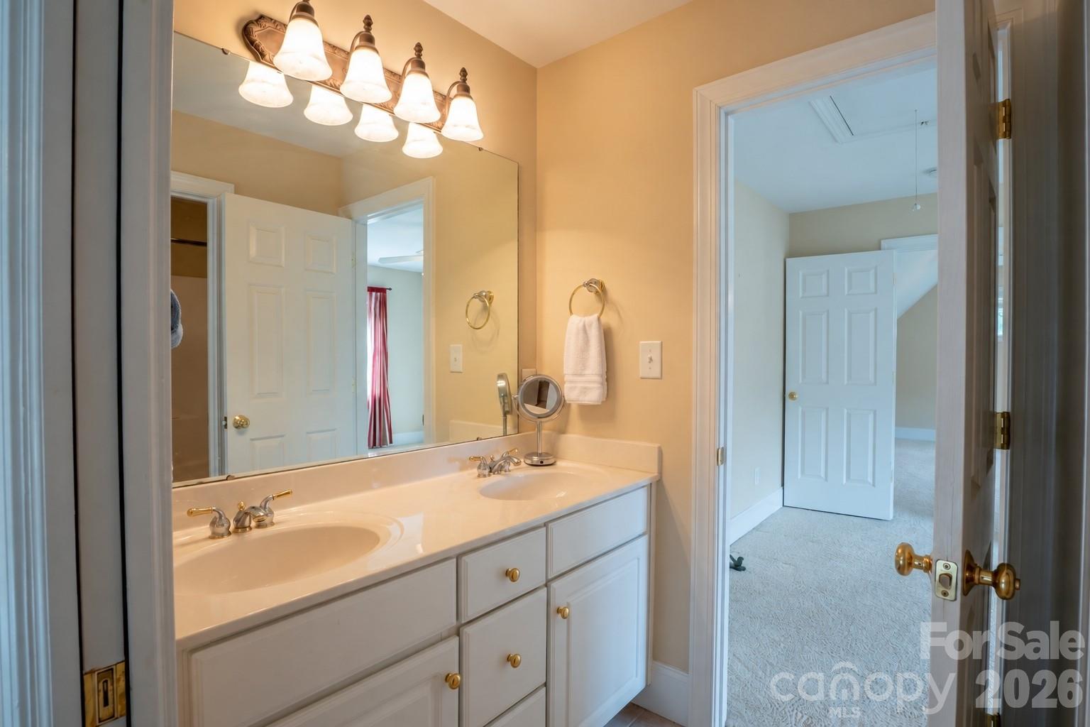 1927 Windmere Drive Property Photo 28