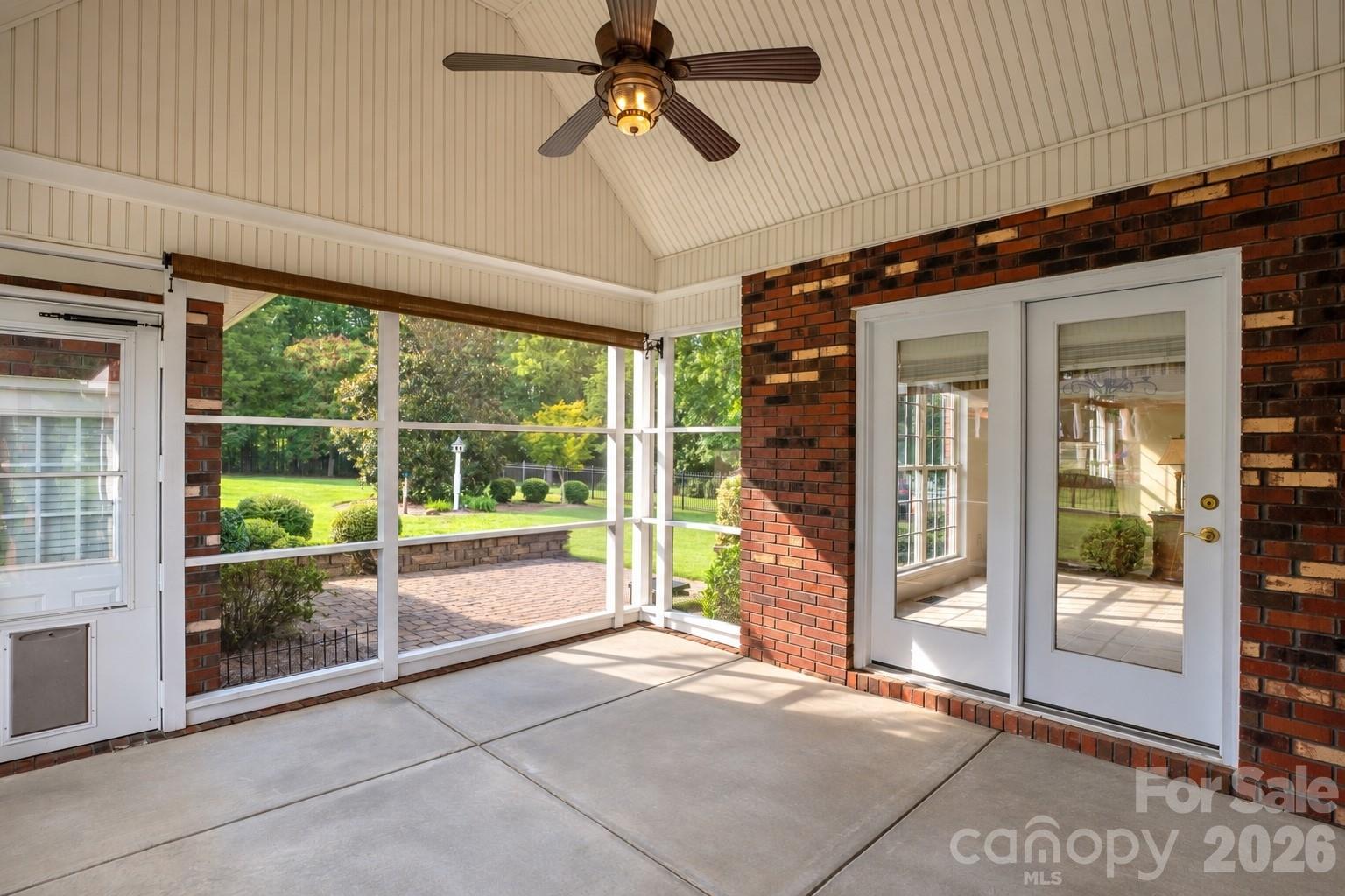 1927 Windmere Drive Property Photo 35