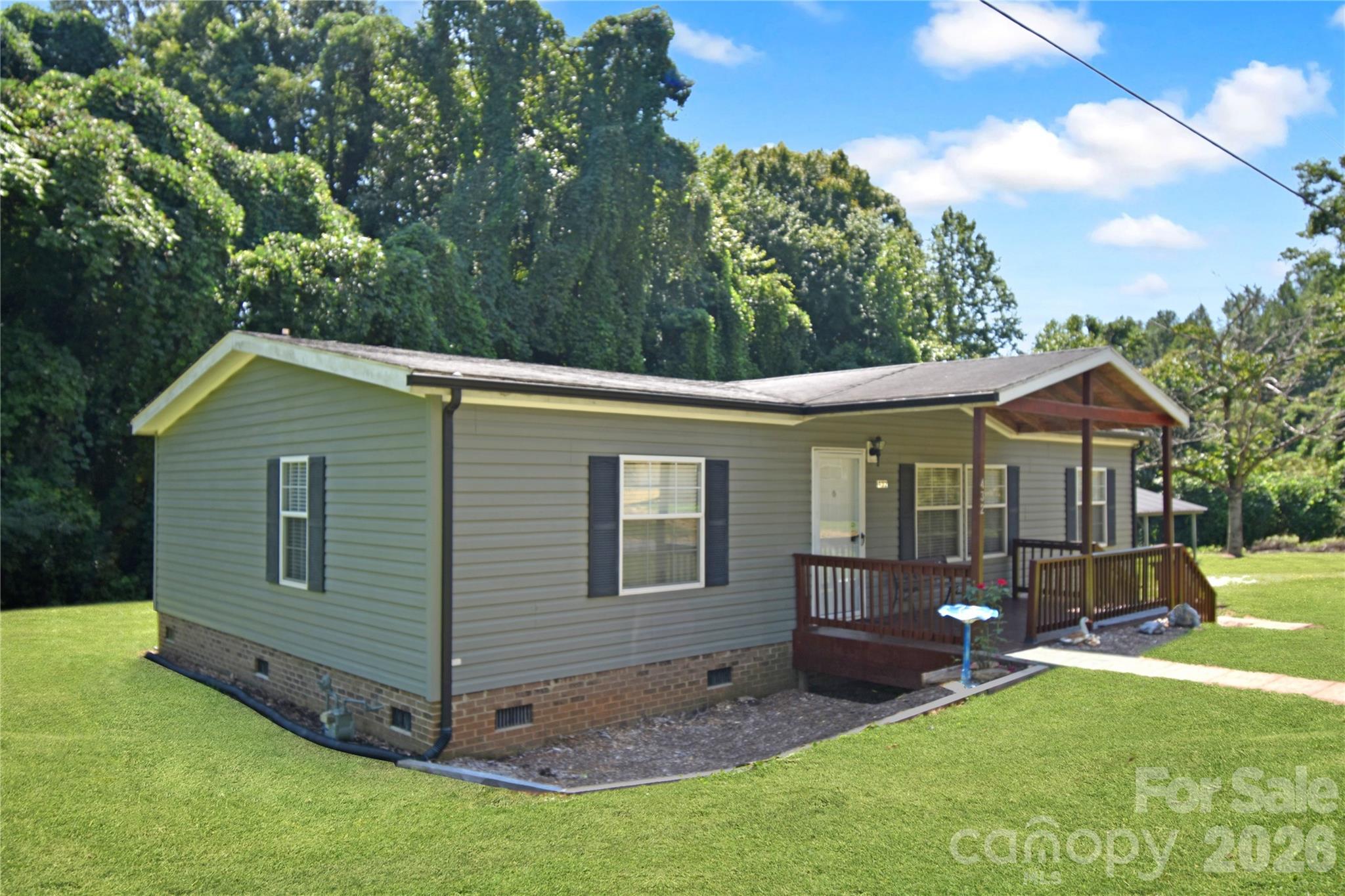432 Forest Place Property Photo 1