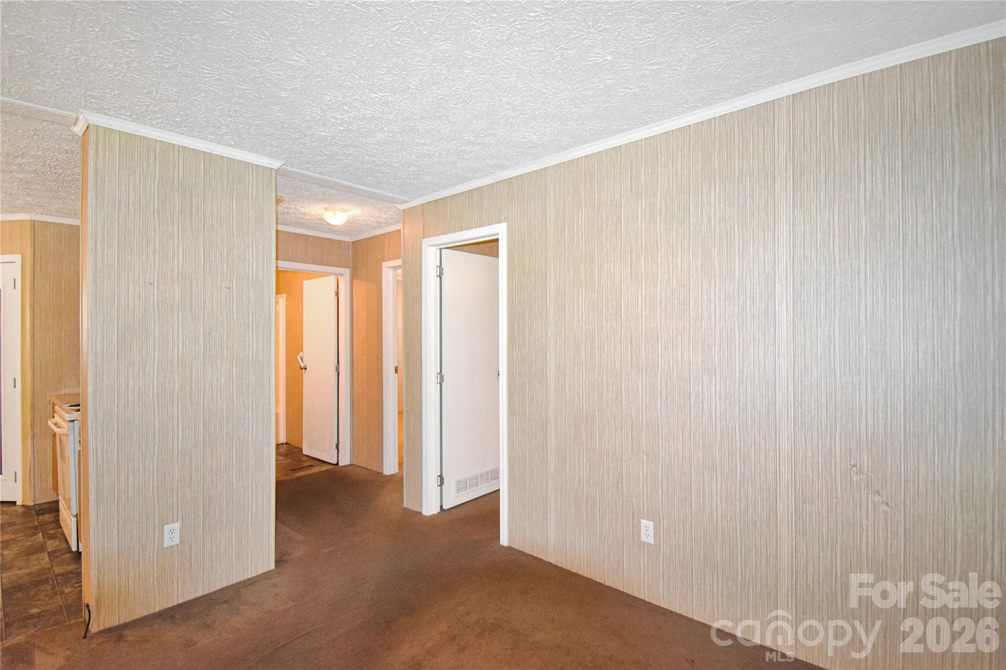 432 Forest Place Property Photo 13