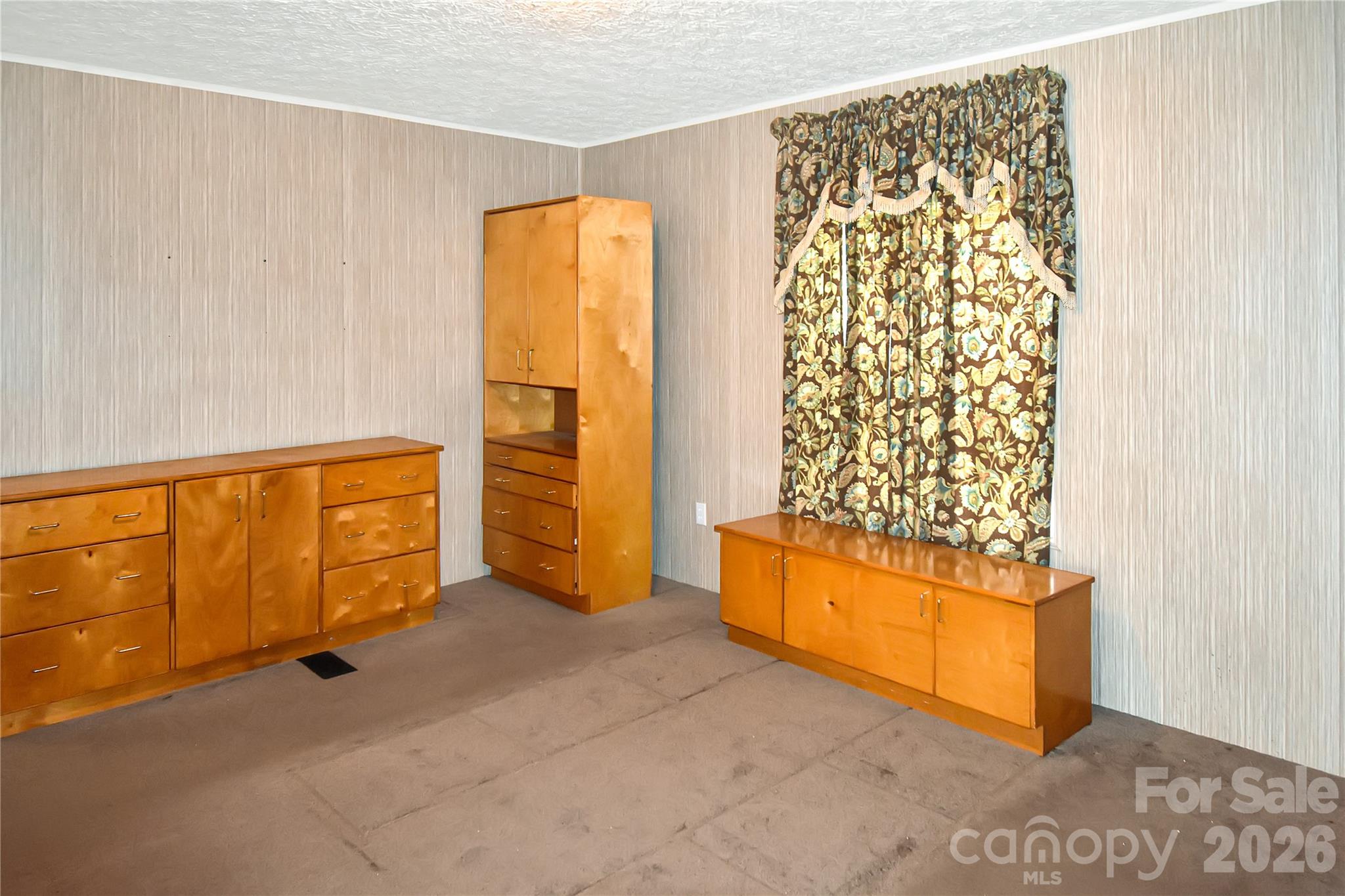 432 Forest Place Property Photo 14