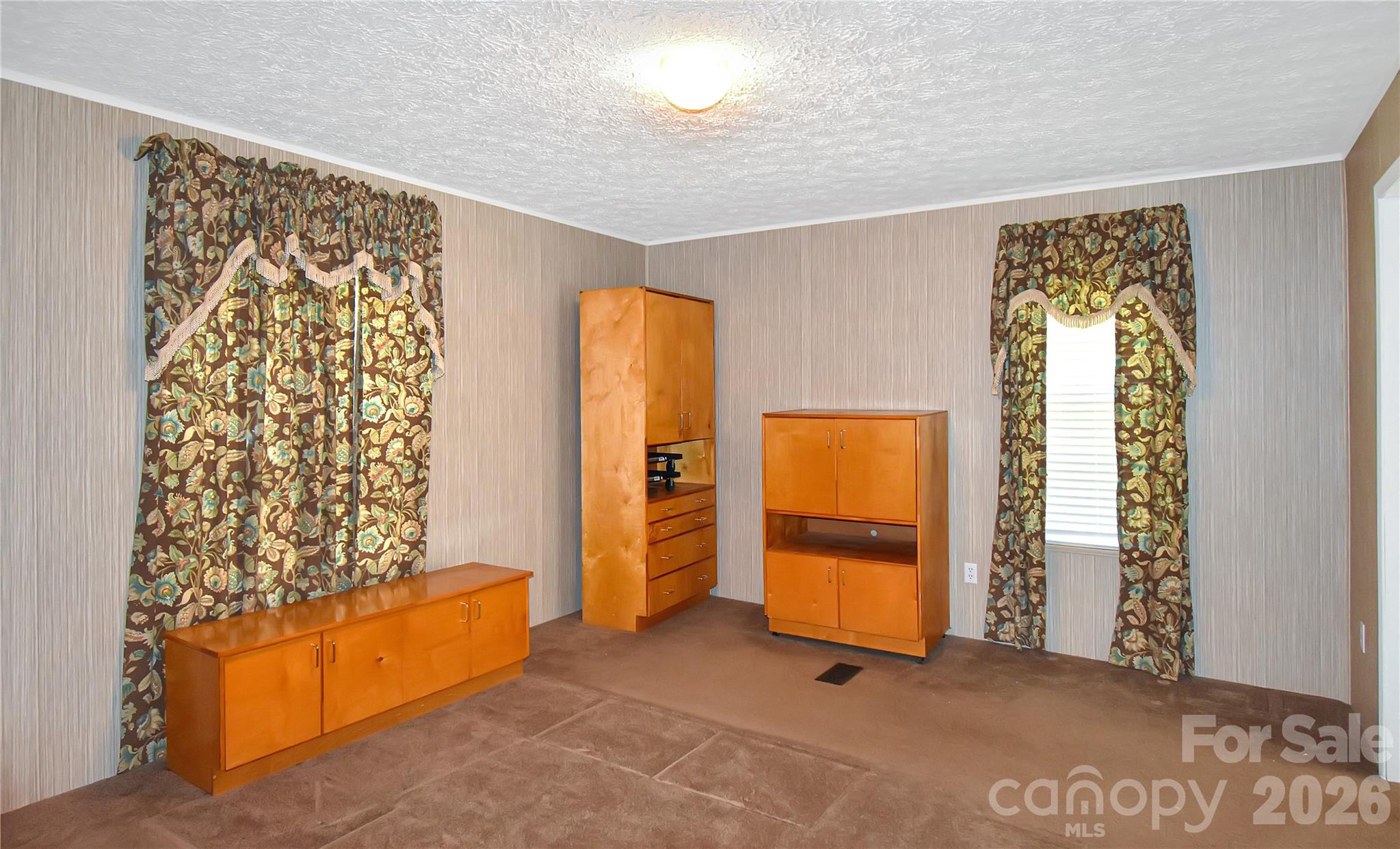 432 Forest Place Property Photo 15