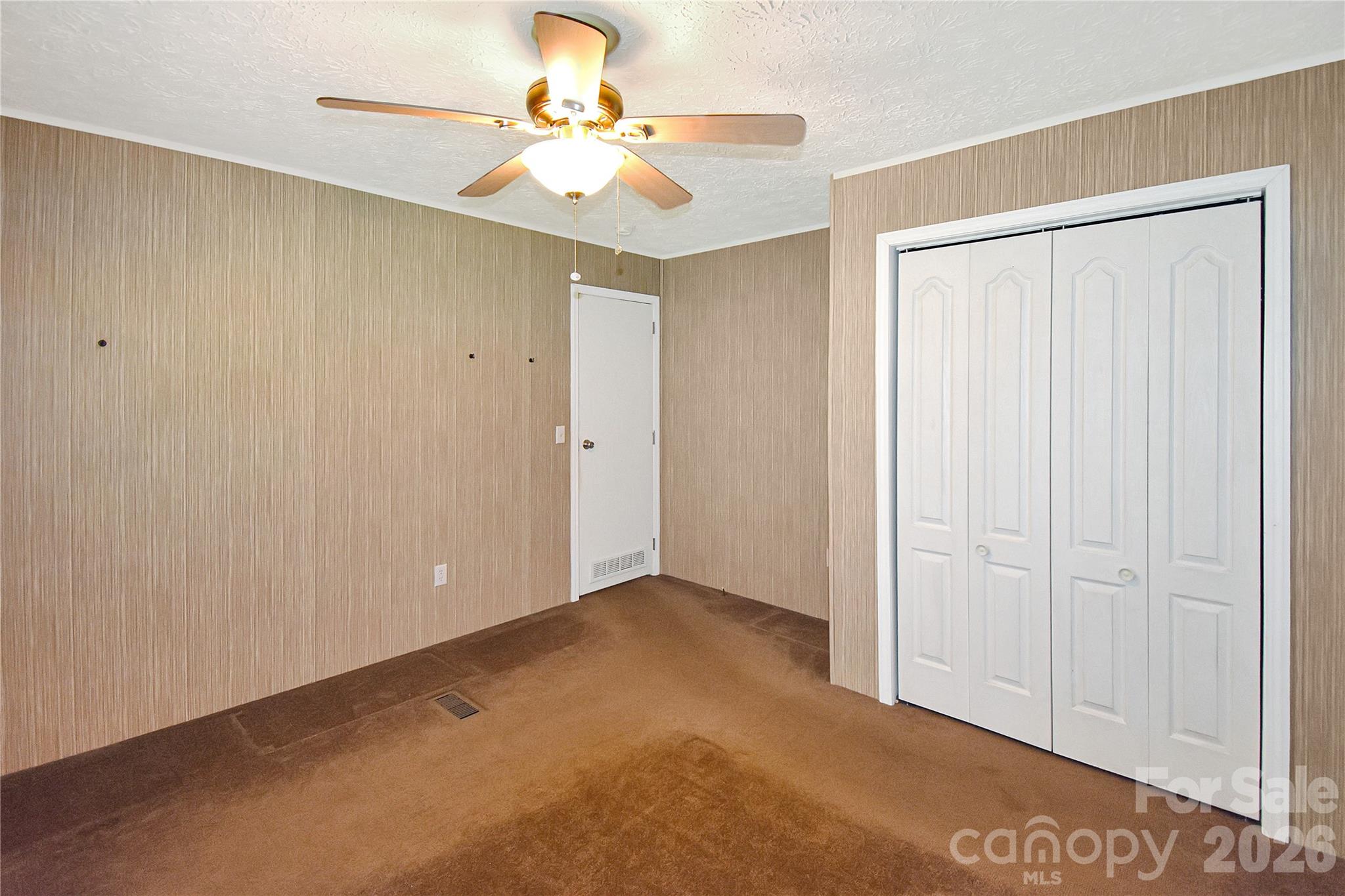 432 Forest Place Property Photo 19
