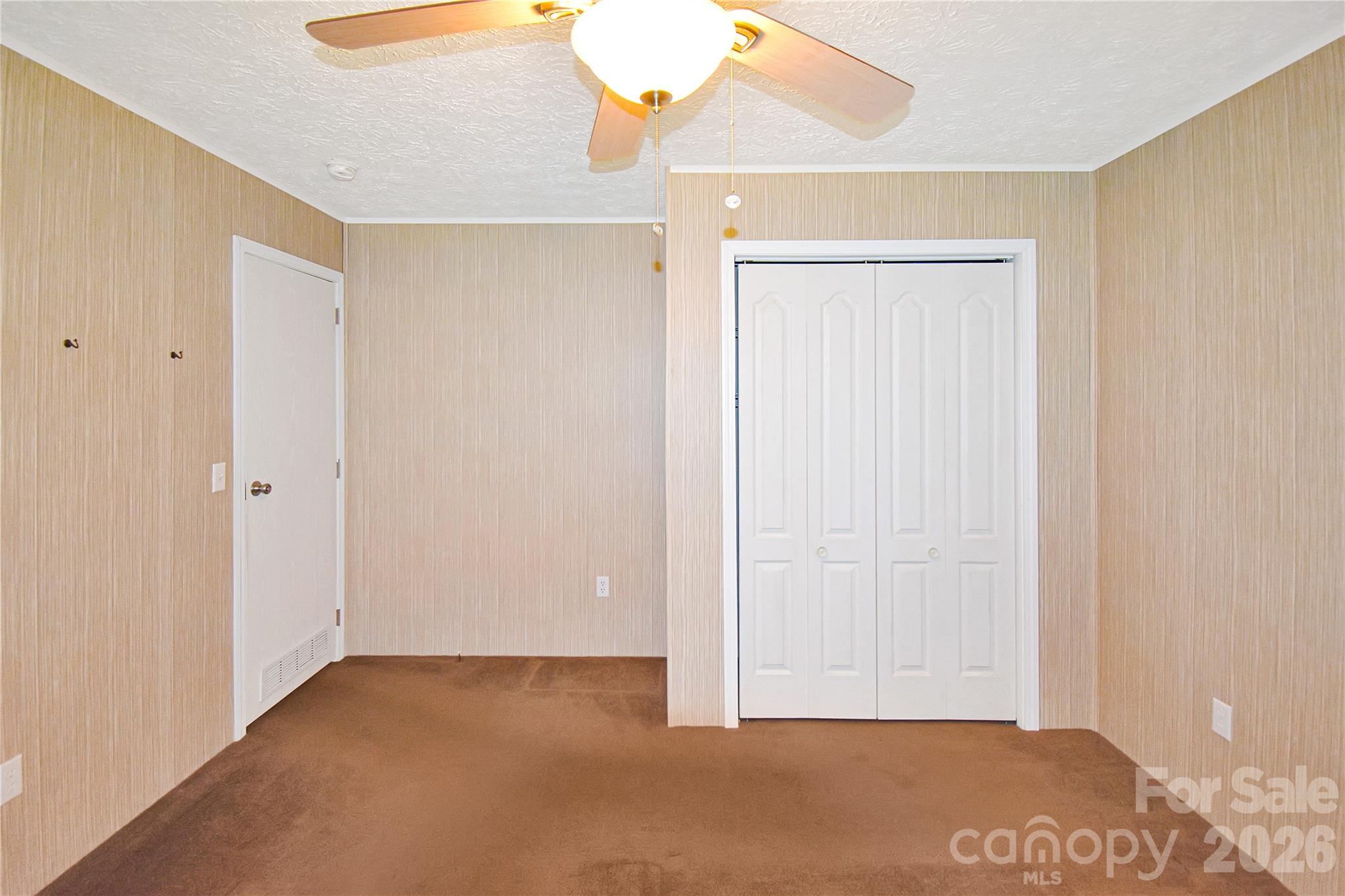 432 Forest Place Property Photo 20