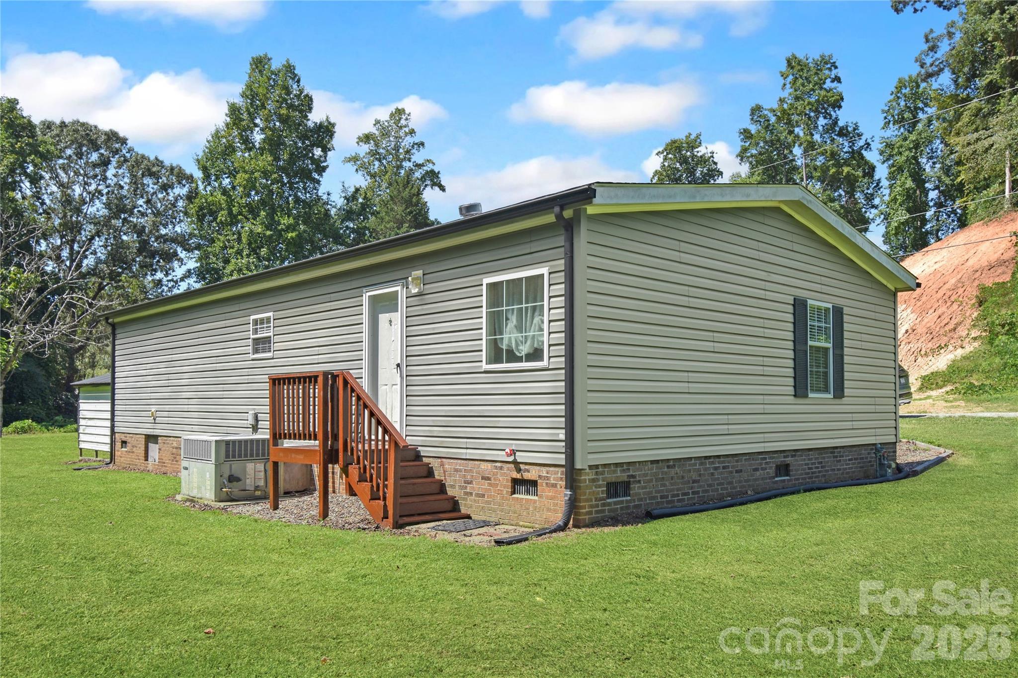 432 Forest Place Property Photo 26