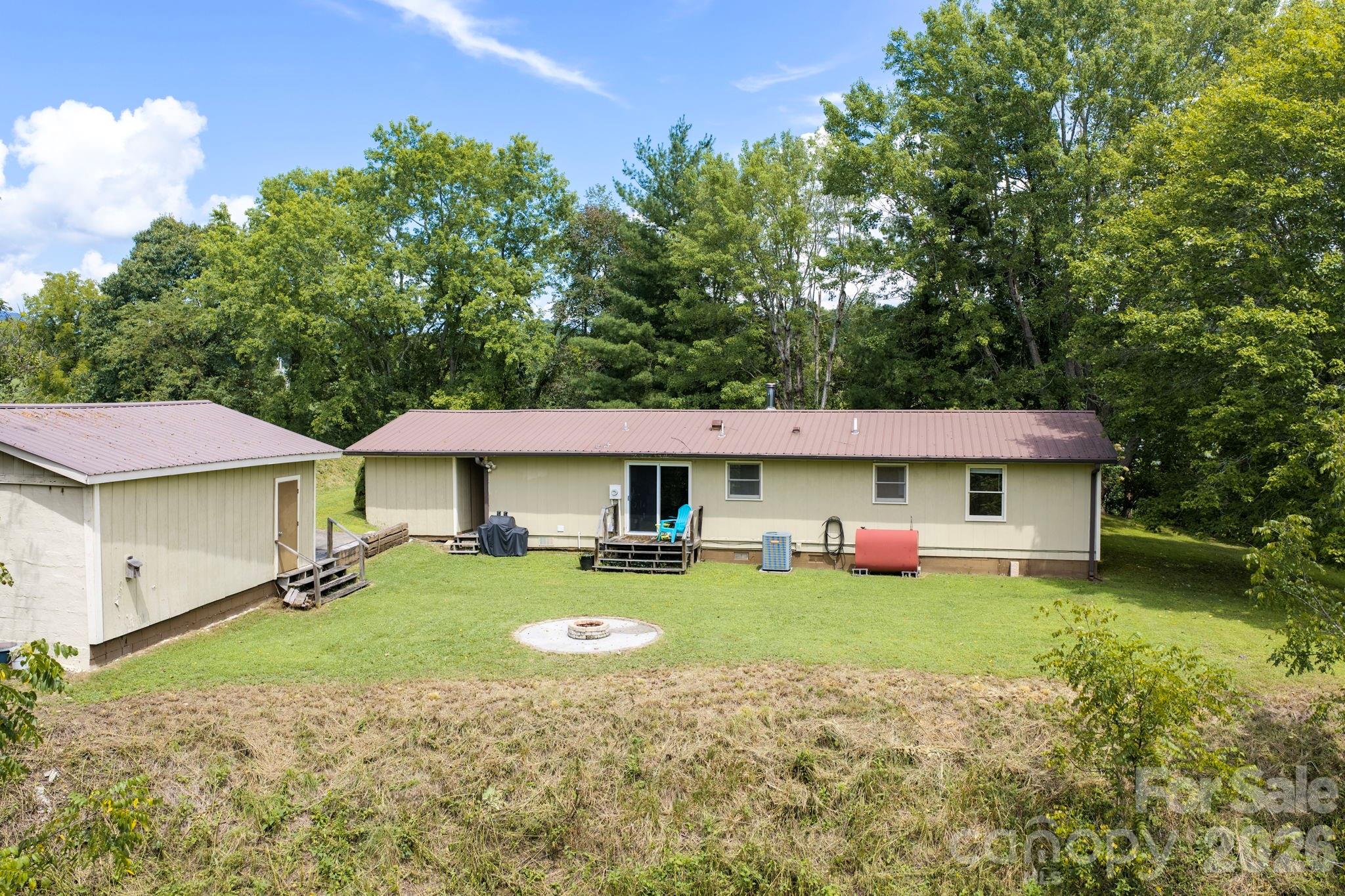 1057 Skyway Drive Property Photo 4