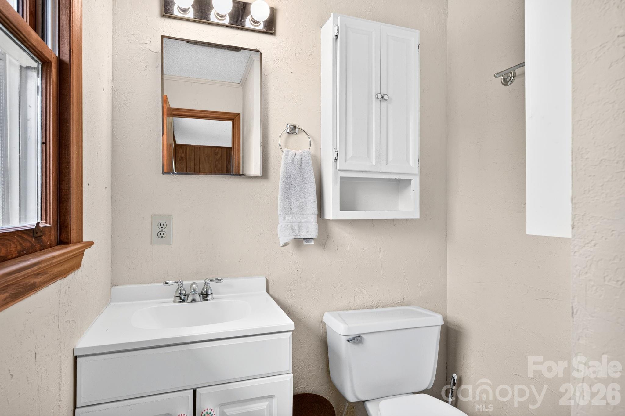 1057 Skyway Drive Property Photo 19