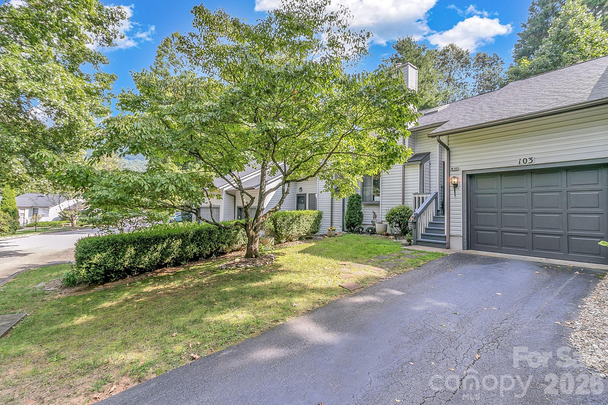 103 Cimarron Drive Property Photo 3