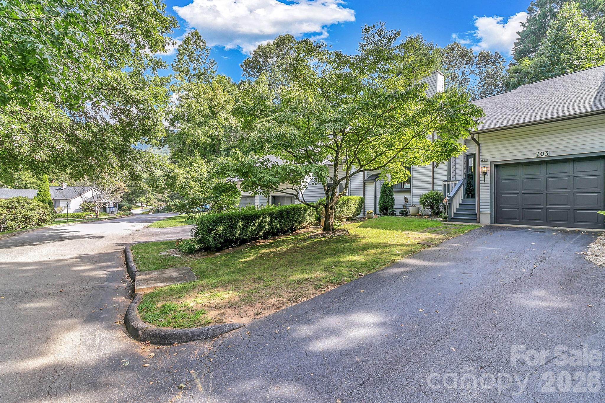 103 Cimarron Drive Property Photo 4