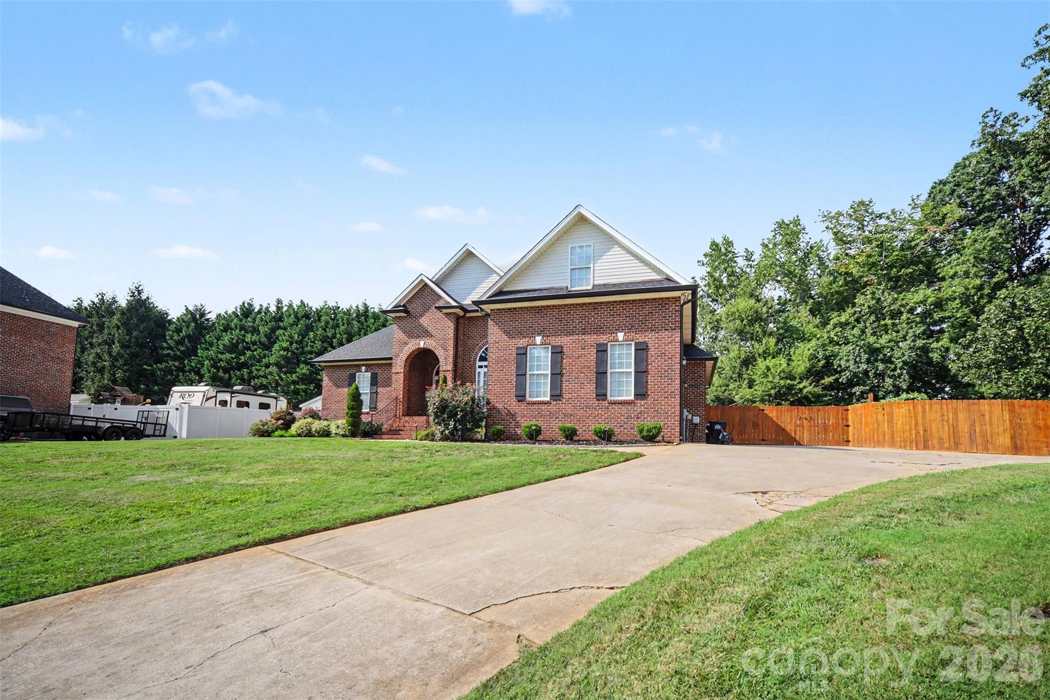 2013 Buckthorn Court Property Photo 3